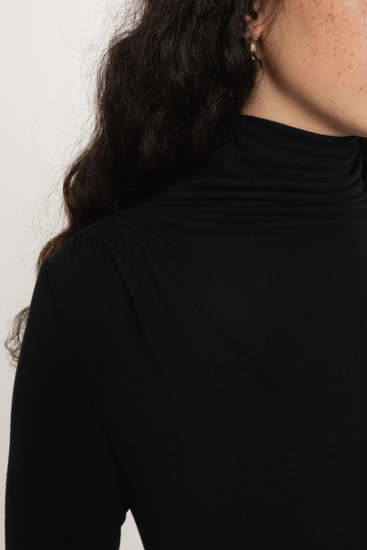 ALCOR TOP BLACK 3