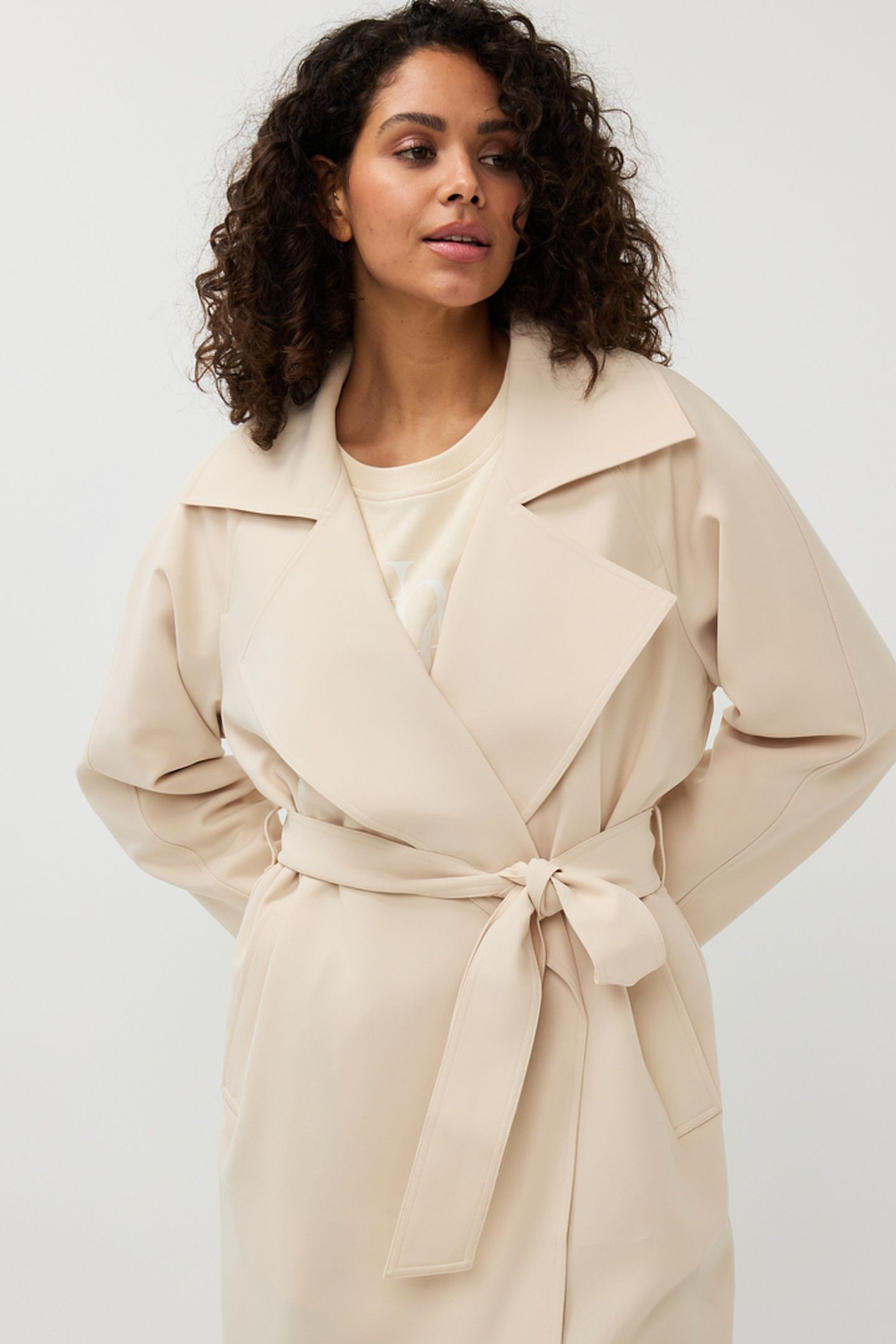 COAT LONG BASIC SAND 1