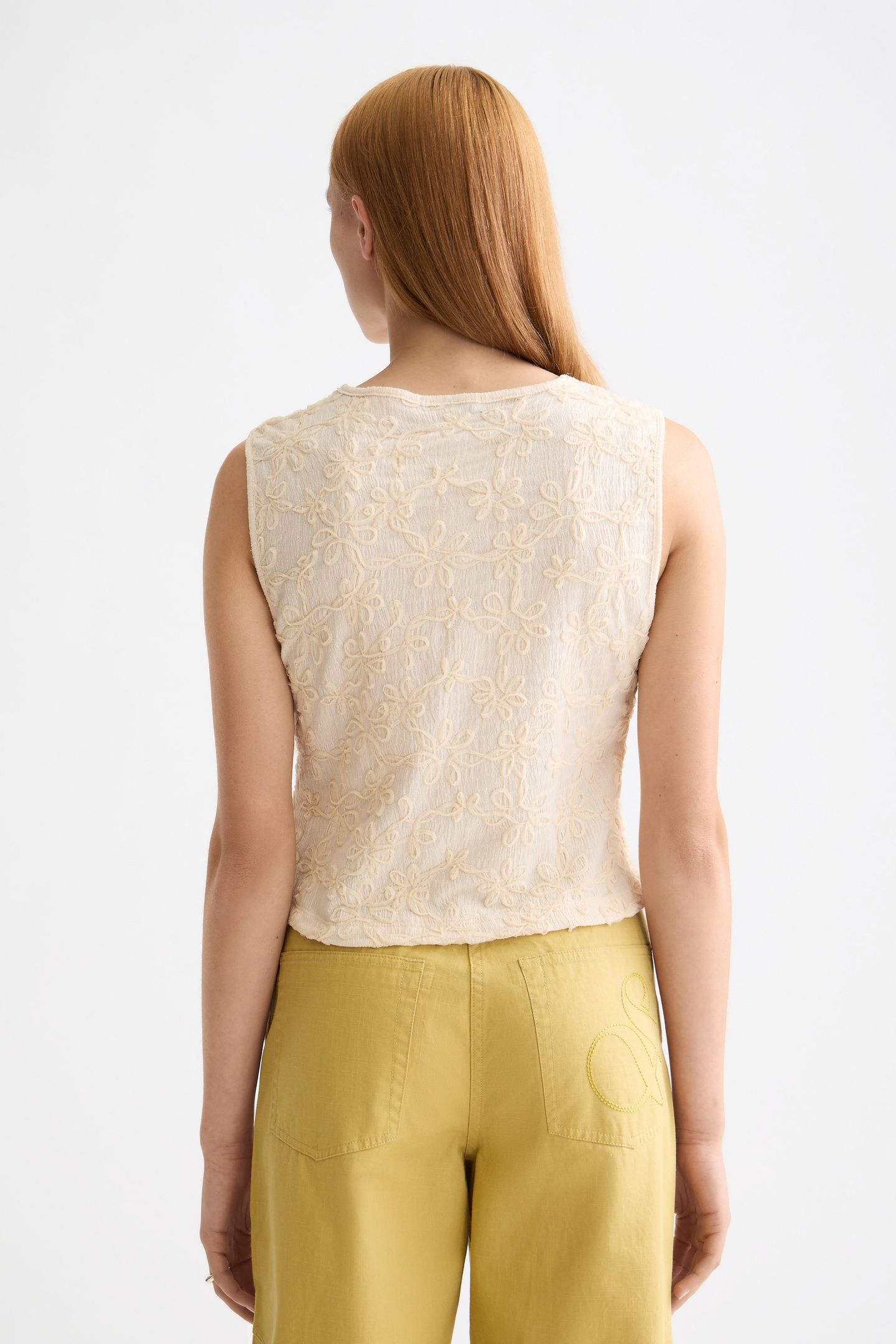 BOW CLOSURE STRUCTURED TANK EGGNOG 2