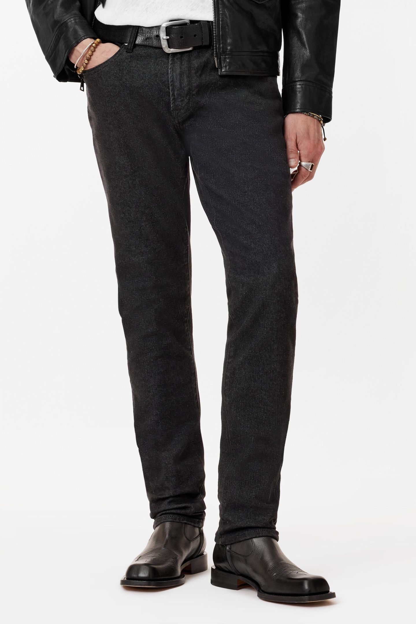 J702 - SLIM FIT BLACK 1