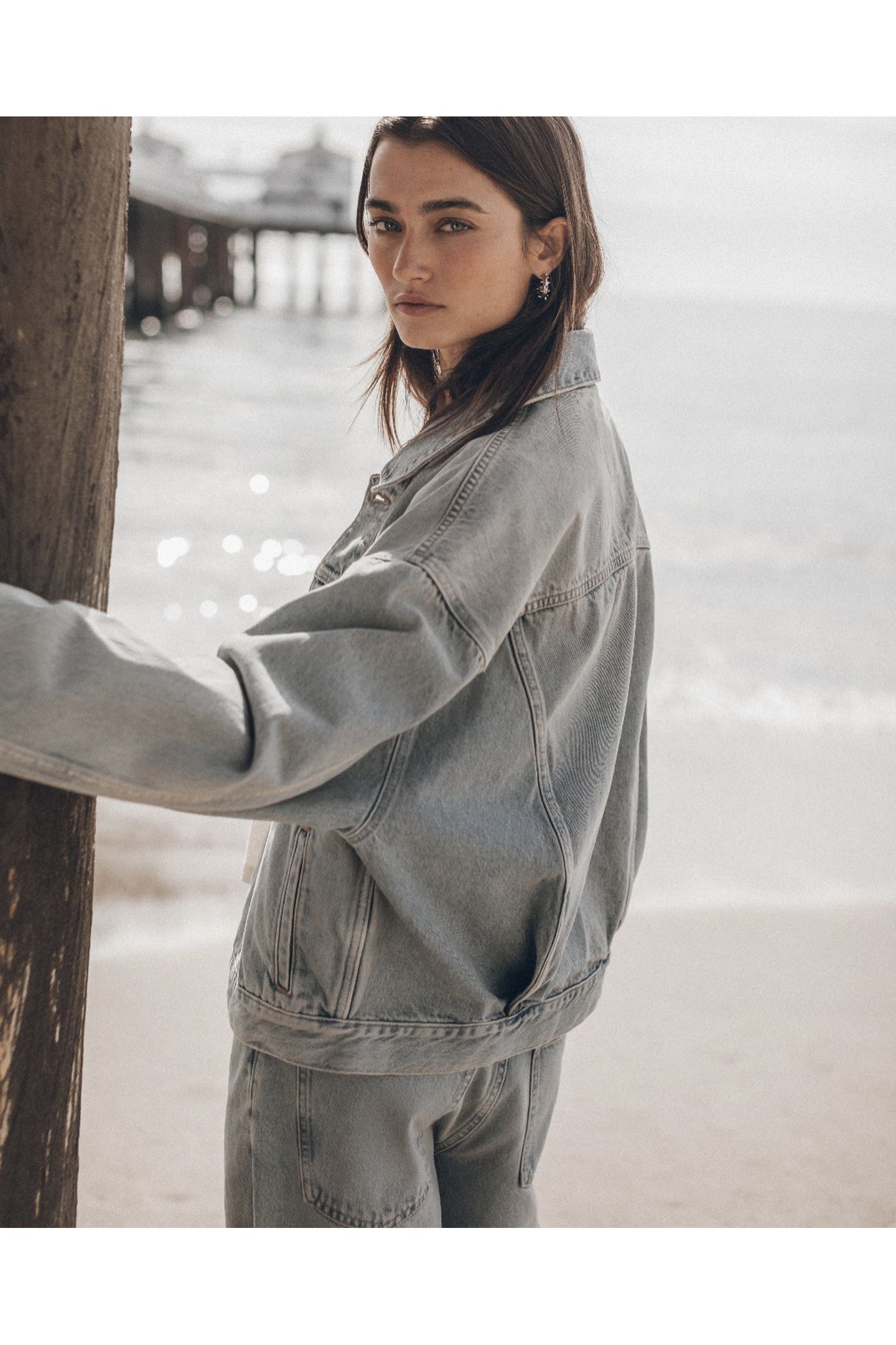 THE BLUE LOOSE DENIM JACKET 2