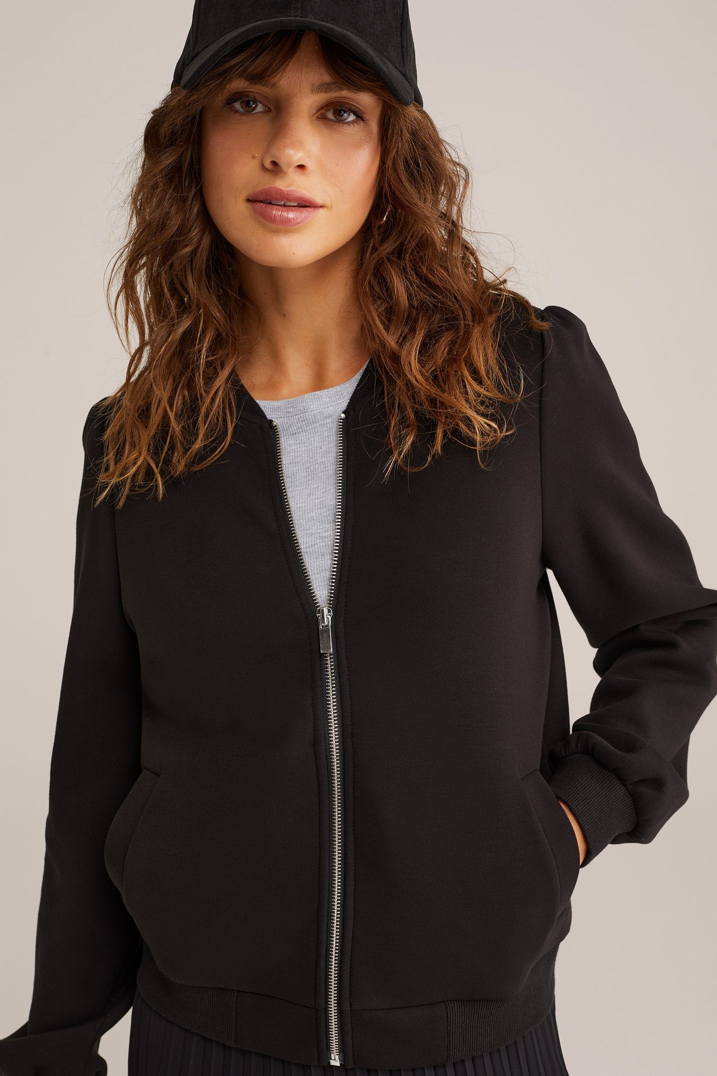 BOMBER BLACK 4