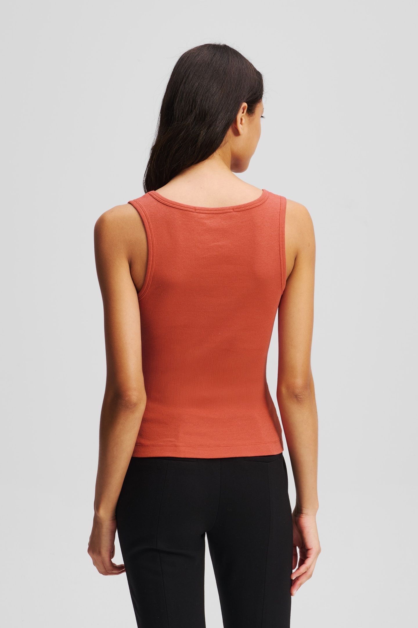 RIBBED V-NECK TANK TOP CINNABAR 4