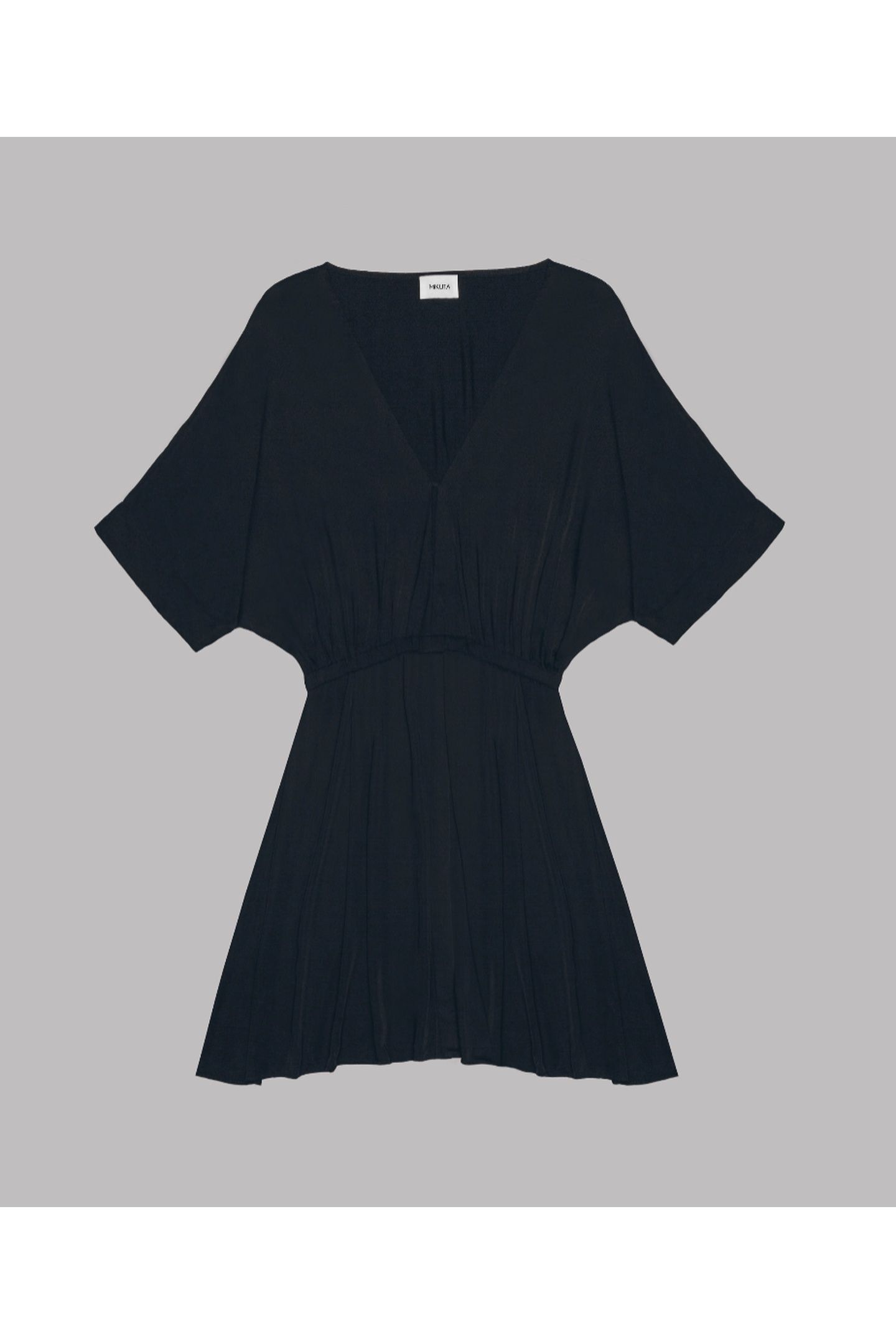 THE BLACK SHORT CHILL DRESS 3