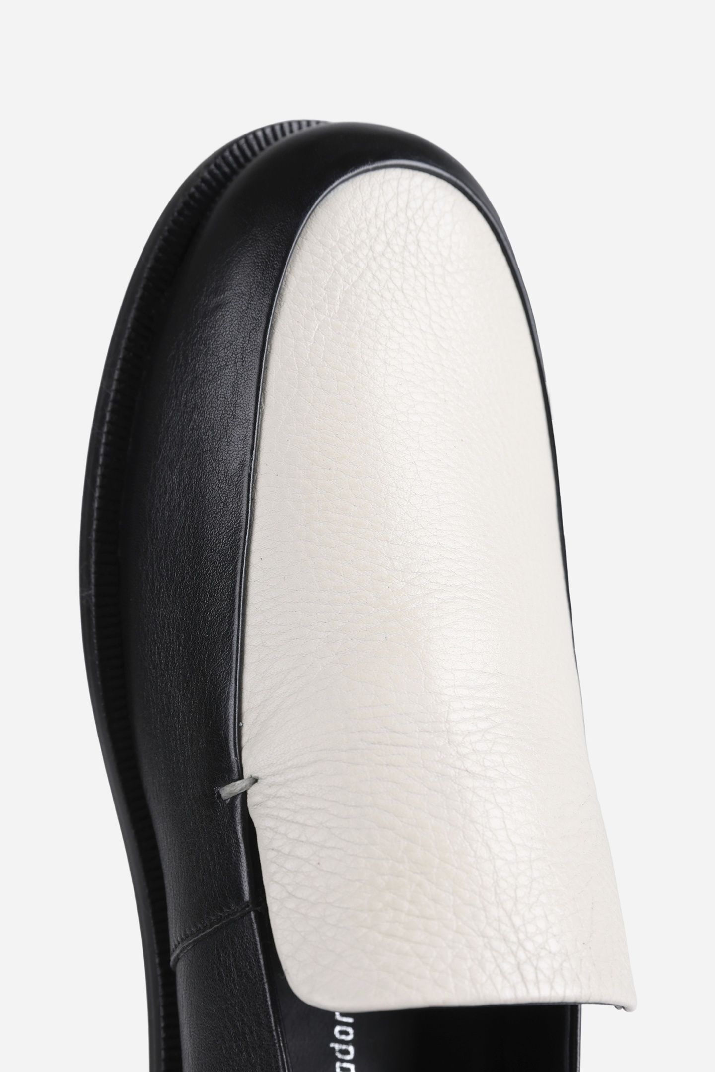 NOA-QUINN LOW SHOE BLACK/OFF WHITE 6