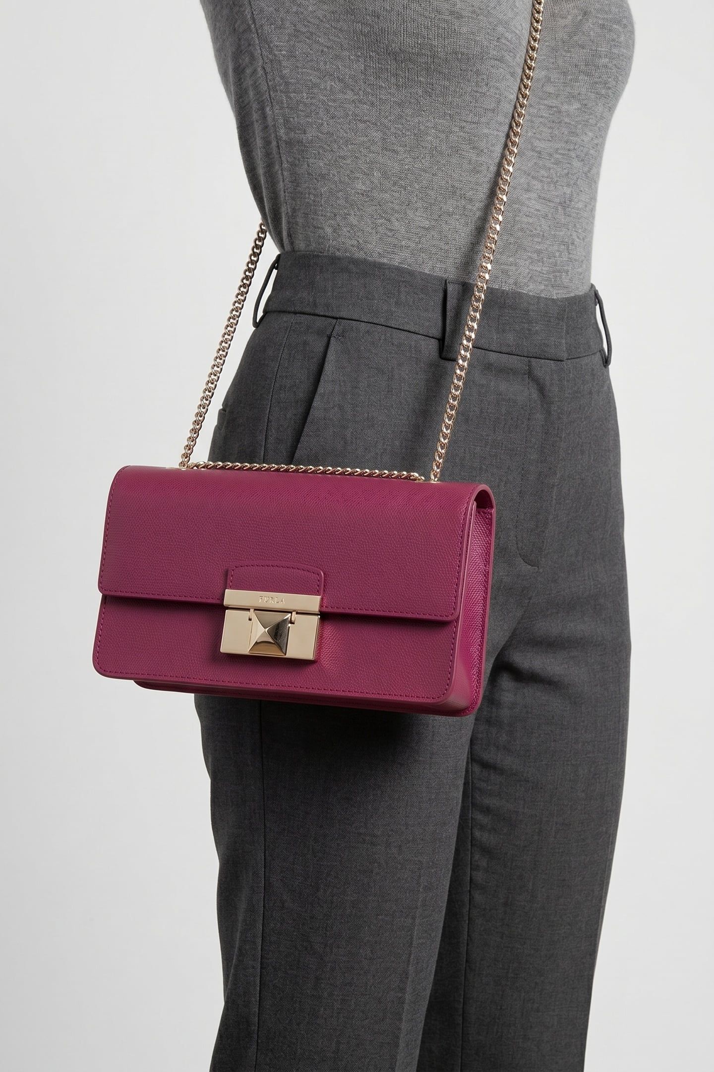 VENERE SMALL CROSSBODY RASPBERRY 2
