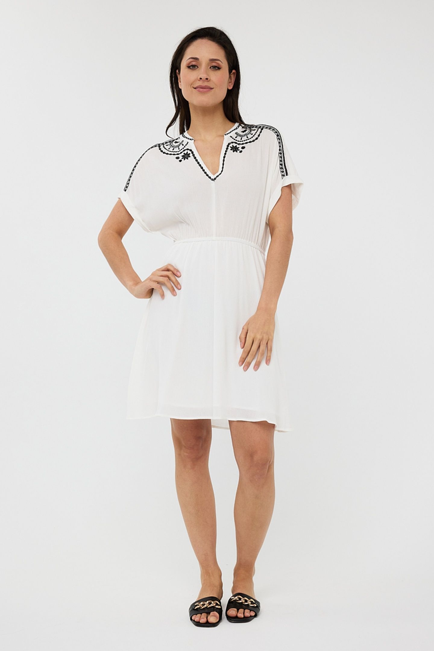 DRESS CRINKLE EMBROIDERY OFF WHITE / BLACK 2