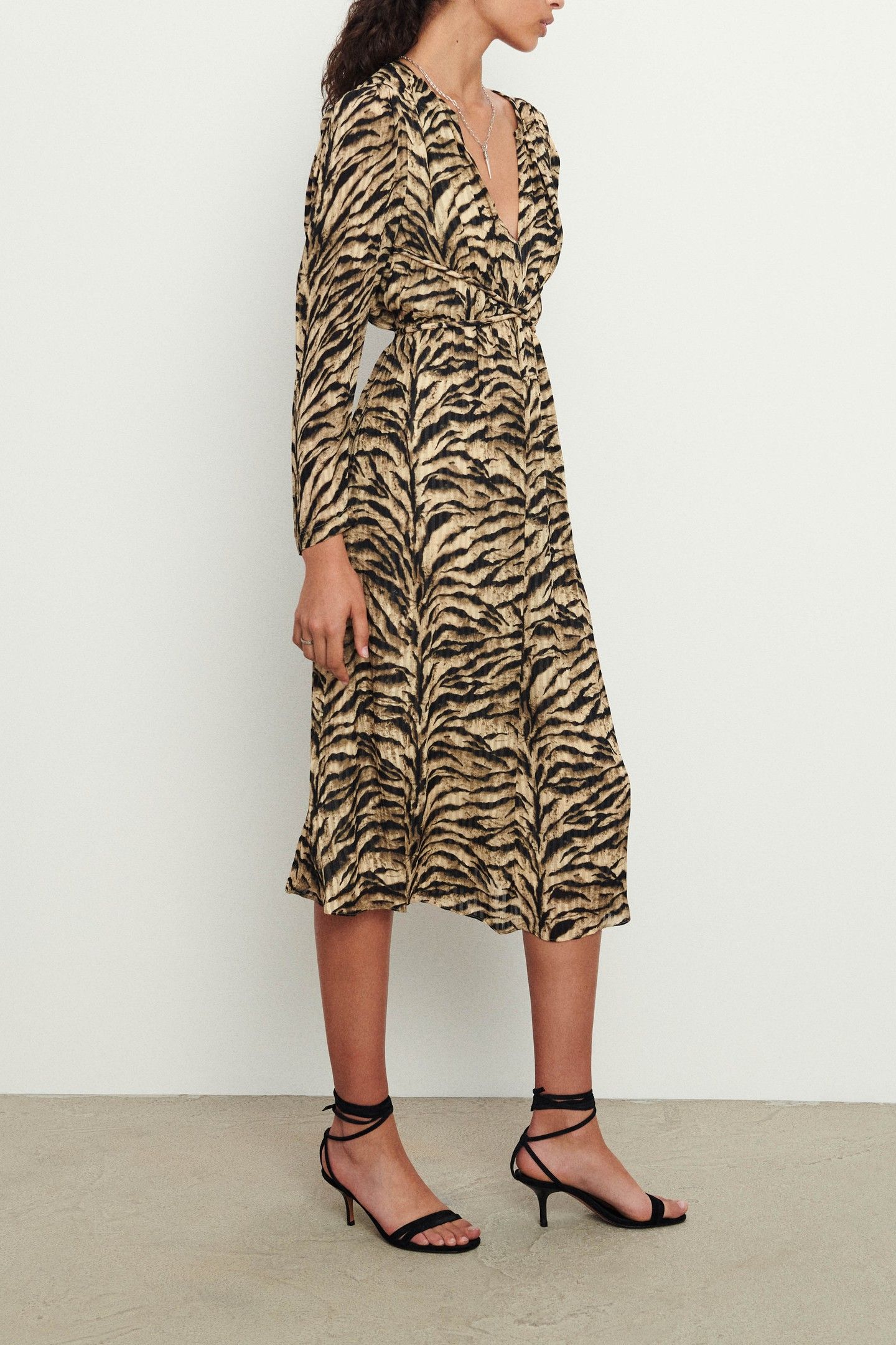 ROBE IMANY BEIGE 3