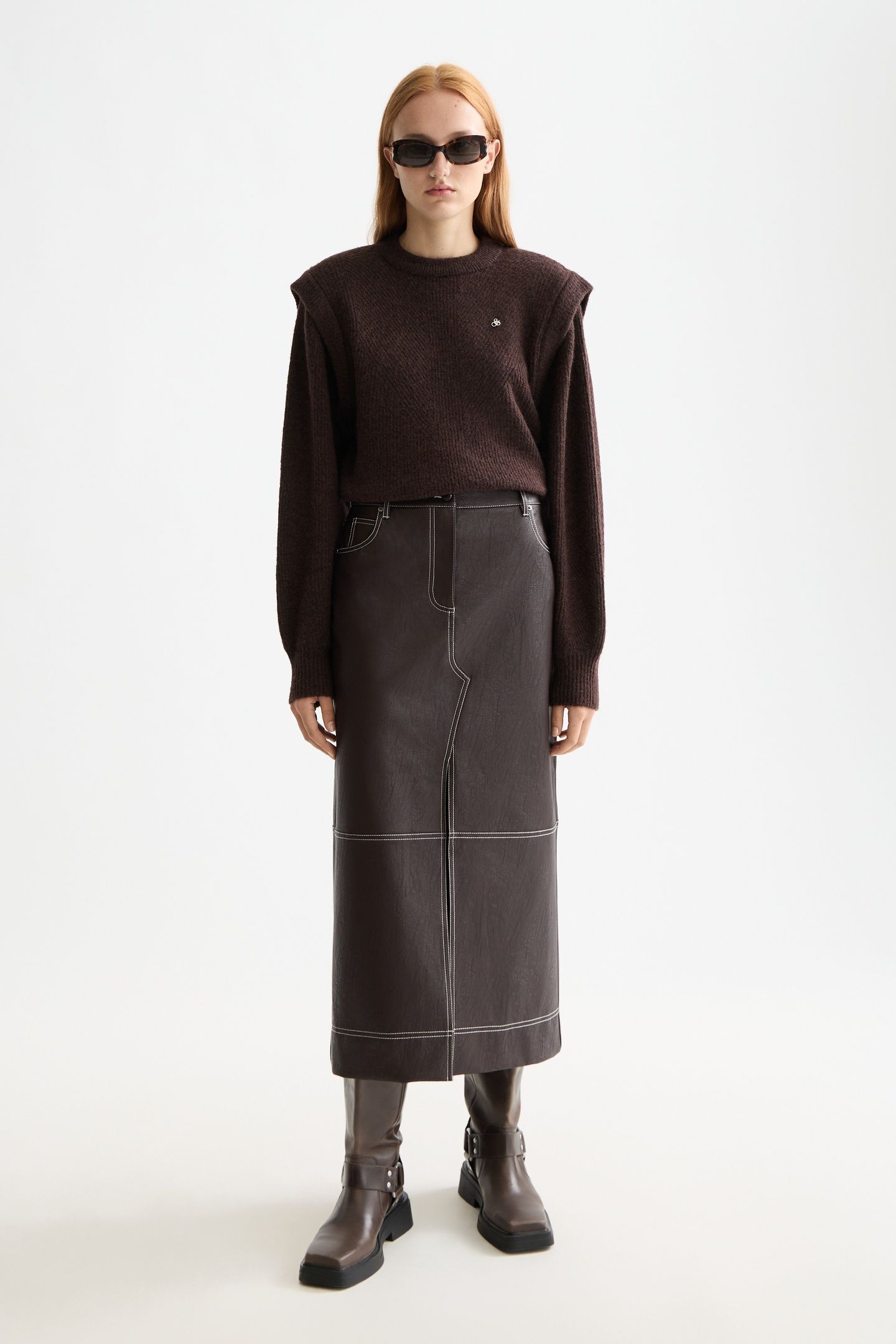 SHOULDER DETAIL CREW NECK PULLOVER CHOCOLATE PLUM 2