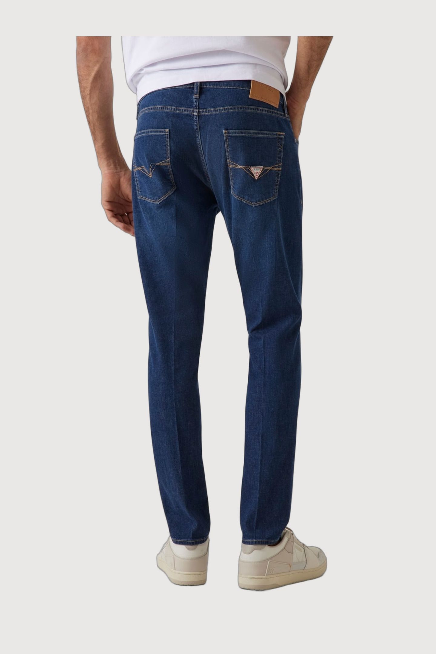 GUESS ECO CHRIS MIRAMAR 3