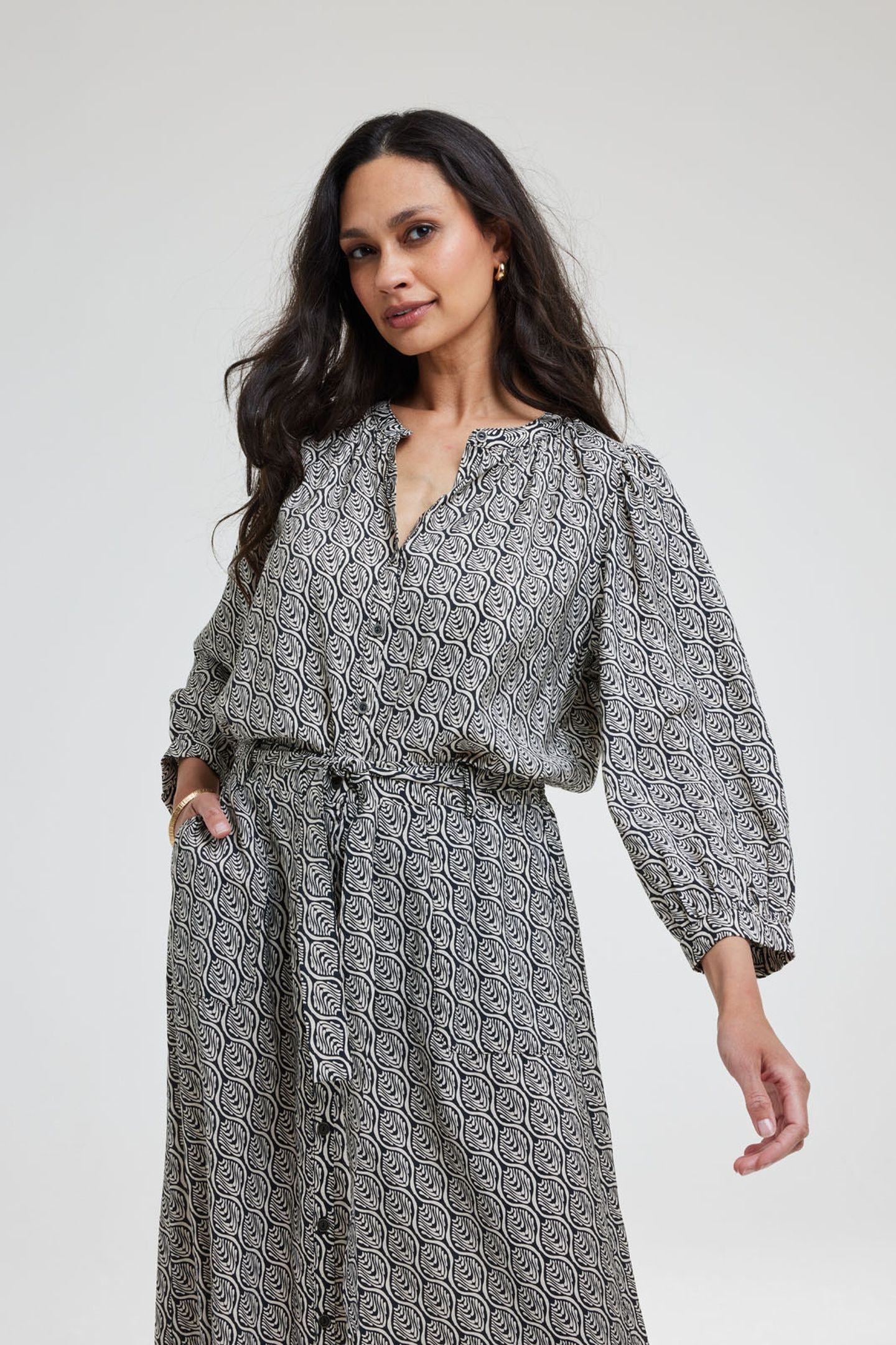 BLOUSE TALE FEATHER GREY WITH PALETTE PRINT 3