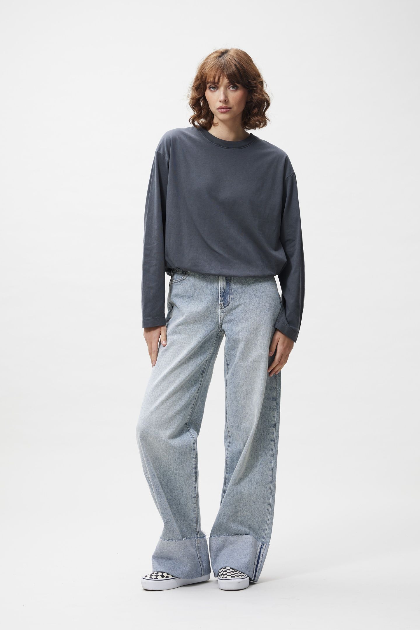 TUCK IN LONG SLEEVE CARBON 2