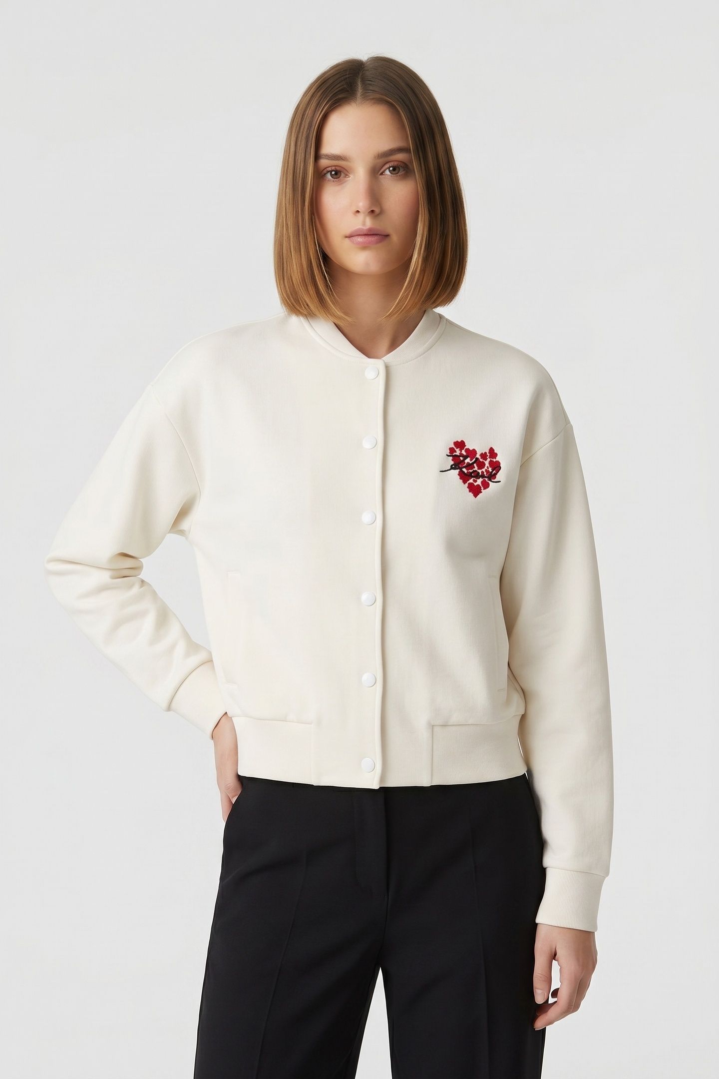 HEARTS SWEAT BOMBER CANNOLI CREAM 1