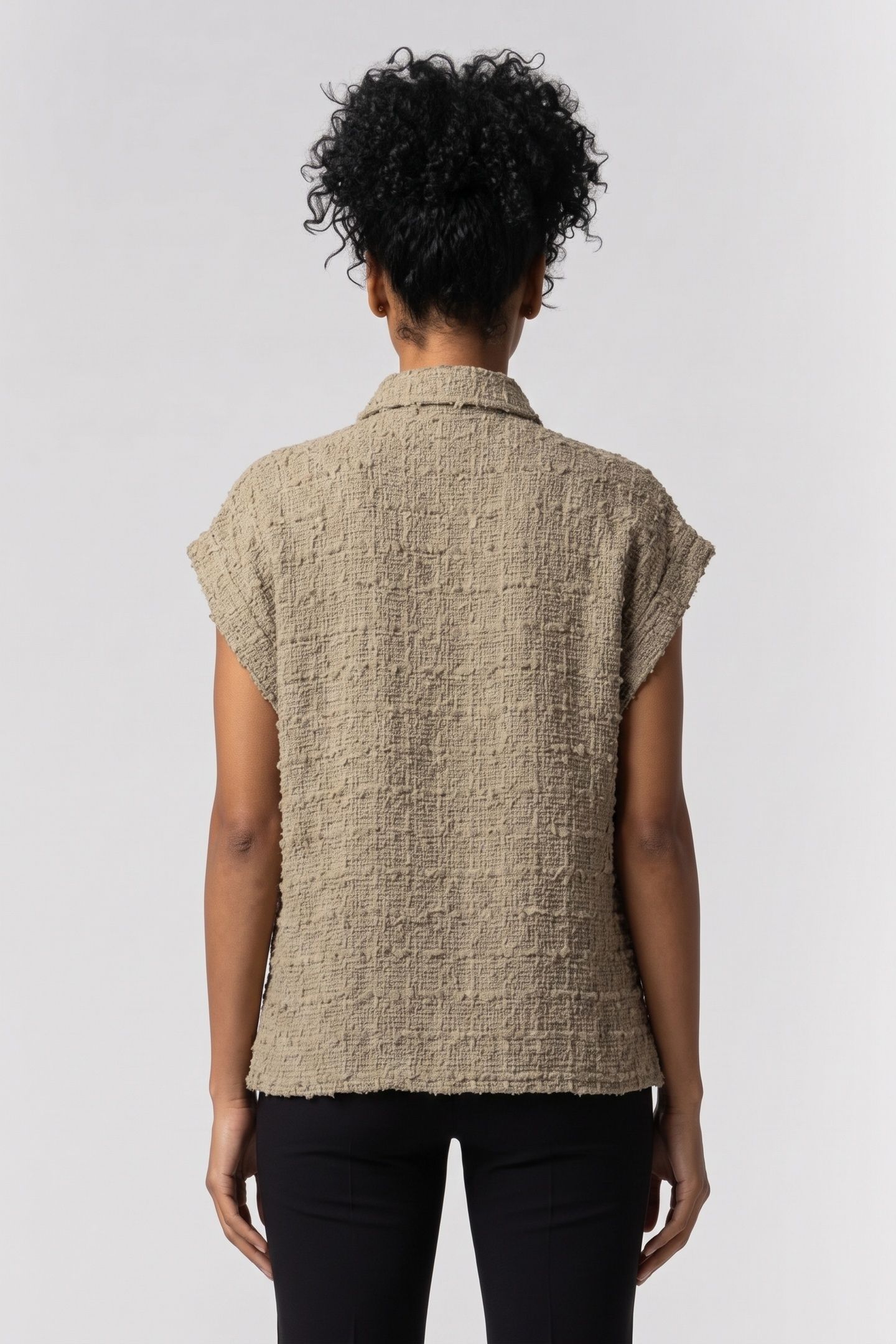 RUA OUTERWEAR KHAKI 2