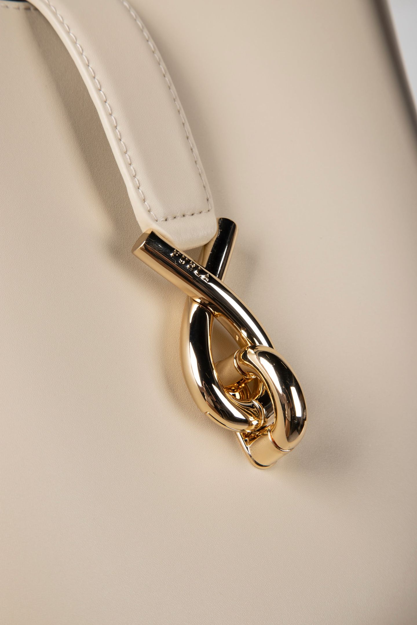 MIANOVA SMALL BUCKET BAG AVENA 5