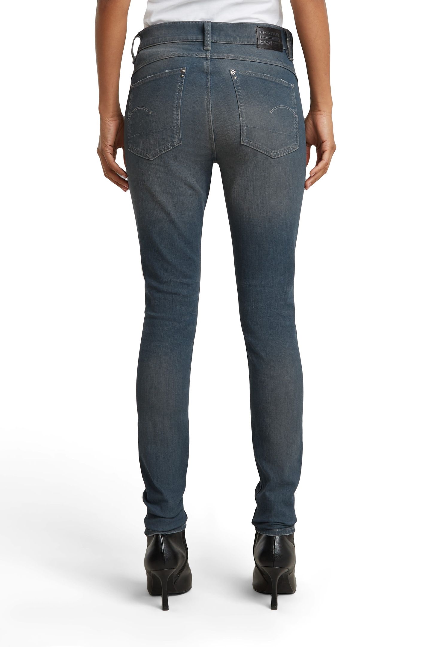 LHANA SKINNY WORN IN SMOKEY NIGHT 3
