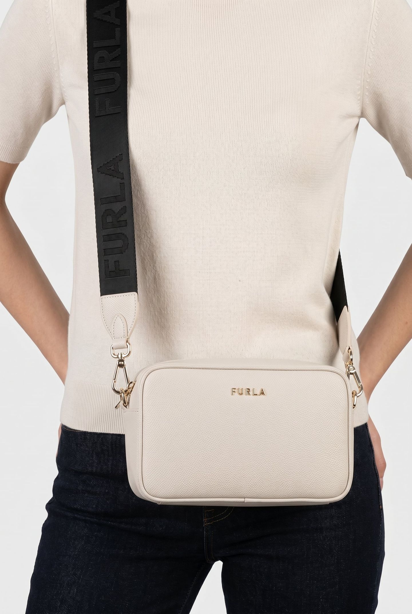 CLASSIC XL CROSSBODY POUCH PERLA +NERO 3