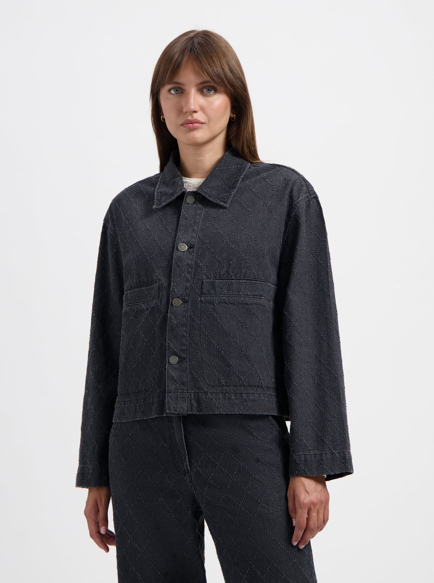 NOUS SOMMES LABELS – TAMMIE DENIM JACKET BLACK 1