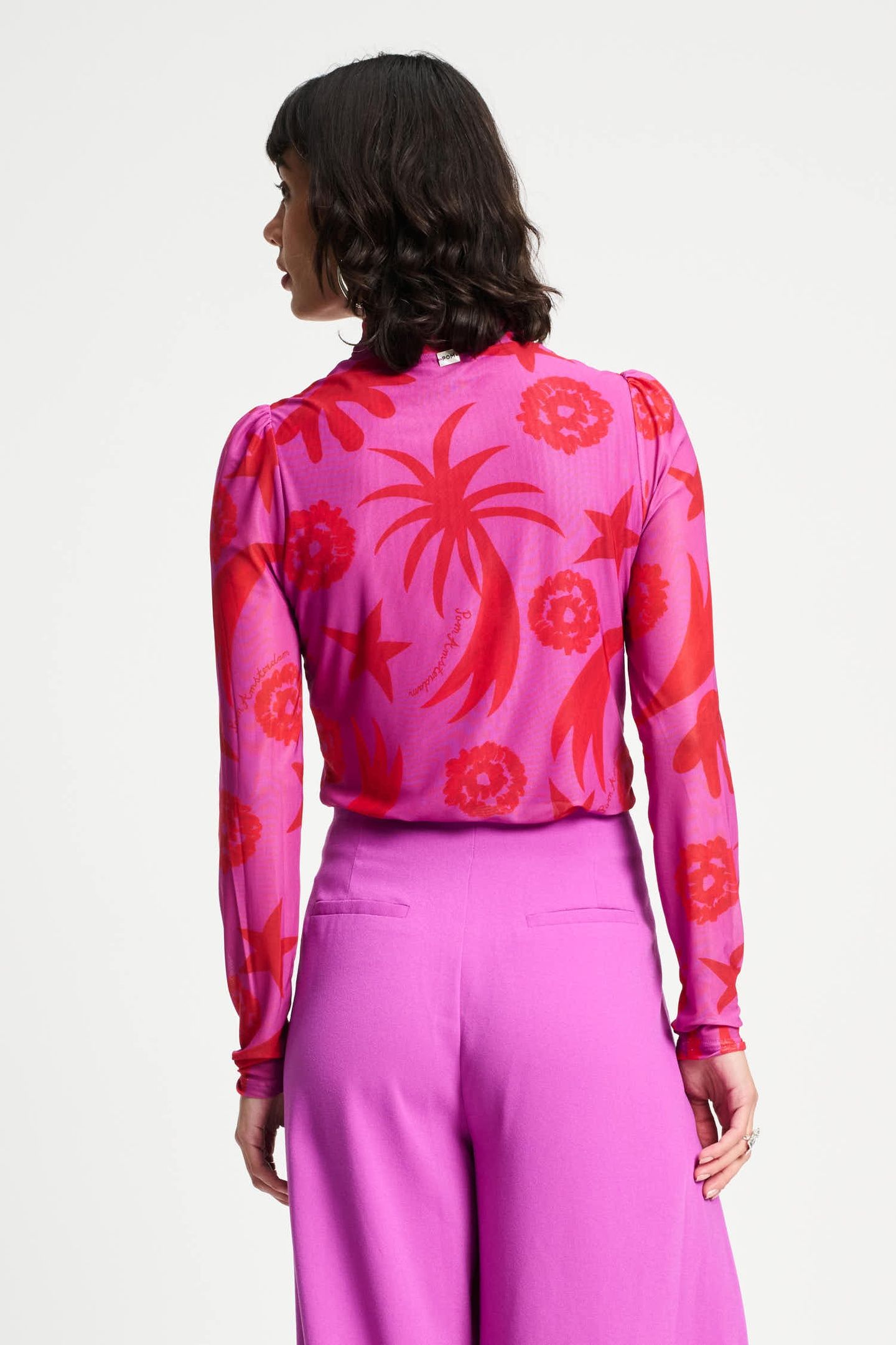 TURTLENECK - SPLASHING FIREWORKS 4