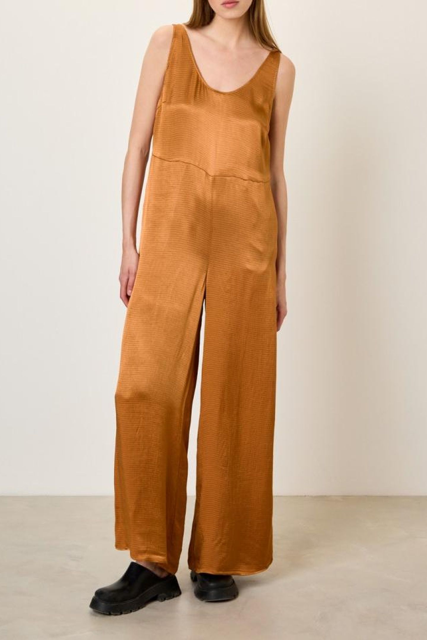 SHANING JUMPSUIT CANNELLE 9
