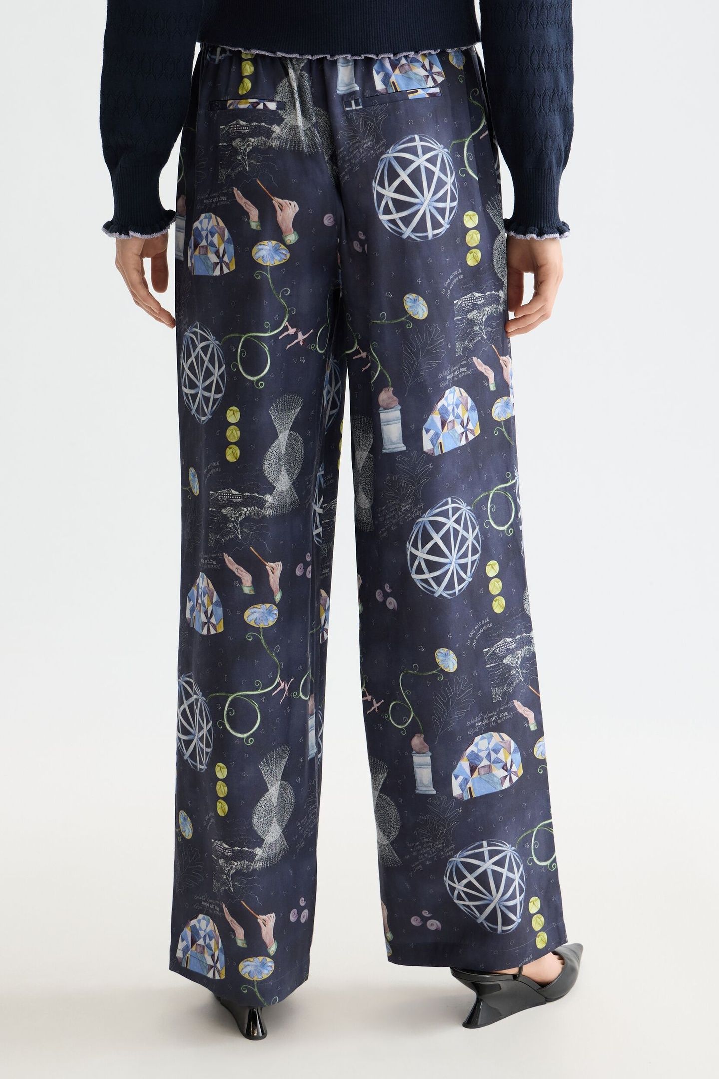 GIA - MID RISE WIDE LEG ELASTICATED TROUSERS IN BLOCK PRINT 5