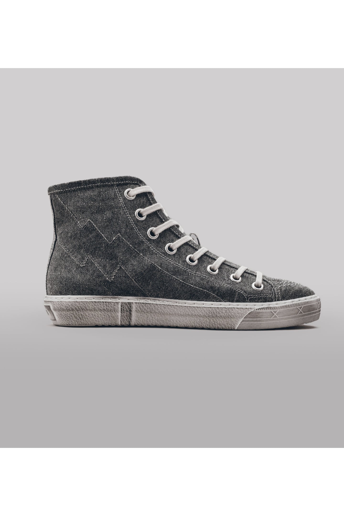 THE DARK CANVAS SNEAKERS 2