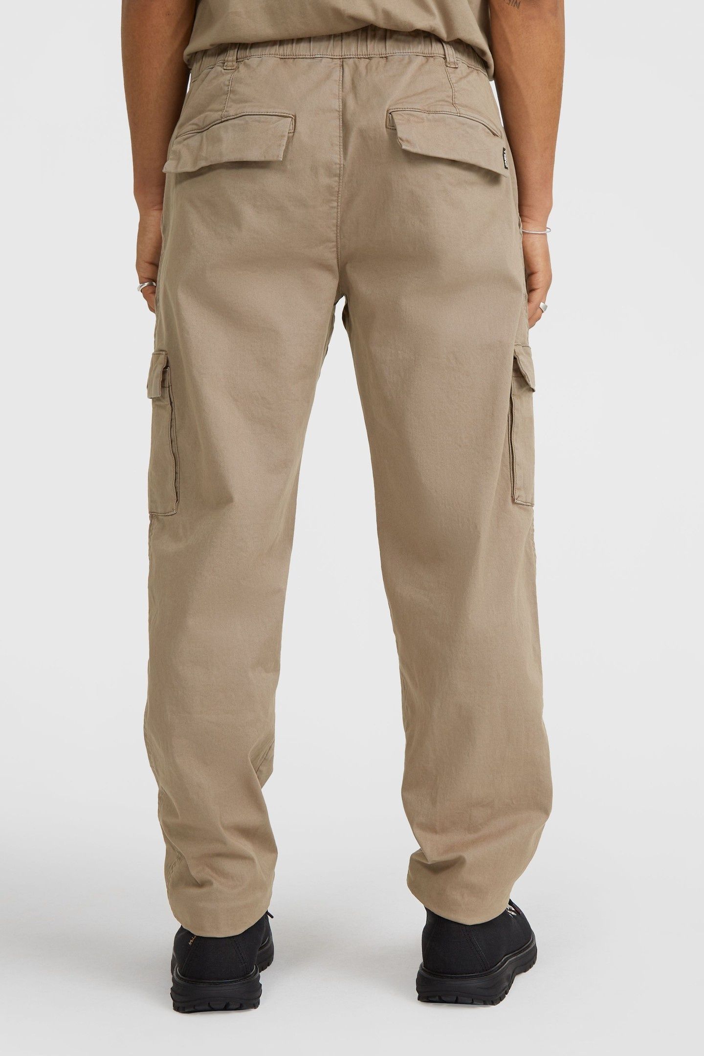 ESSENTIALS CARGO PANTS CONCRETE 2