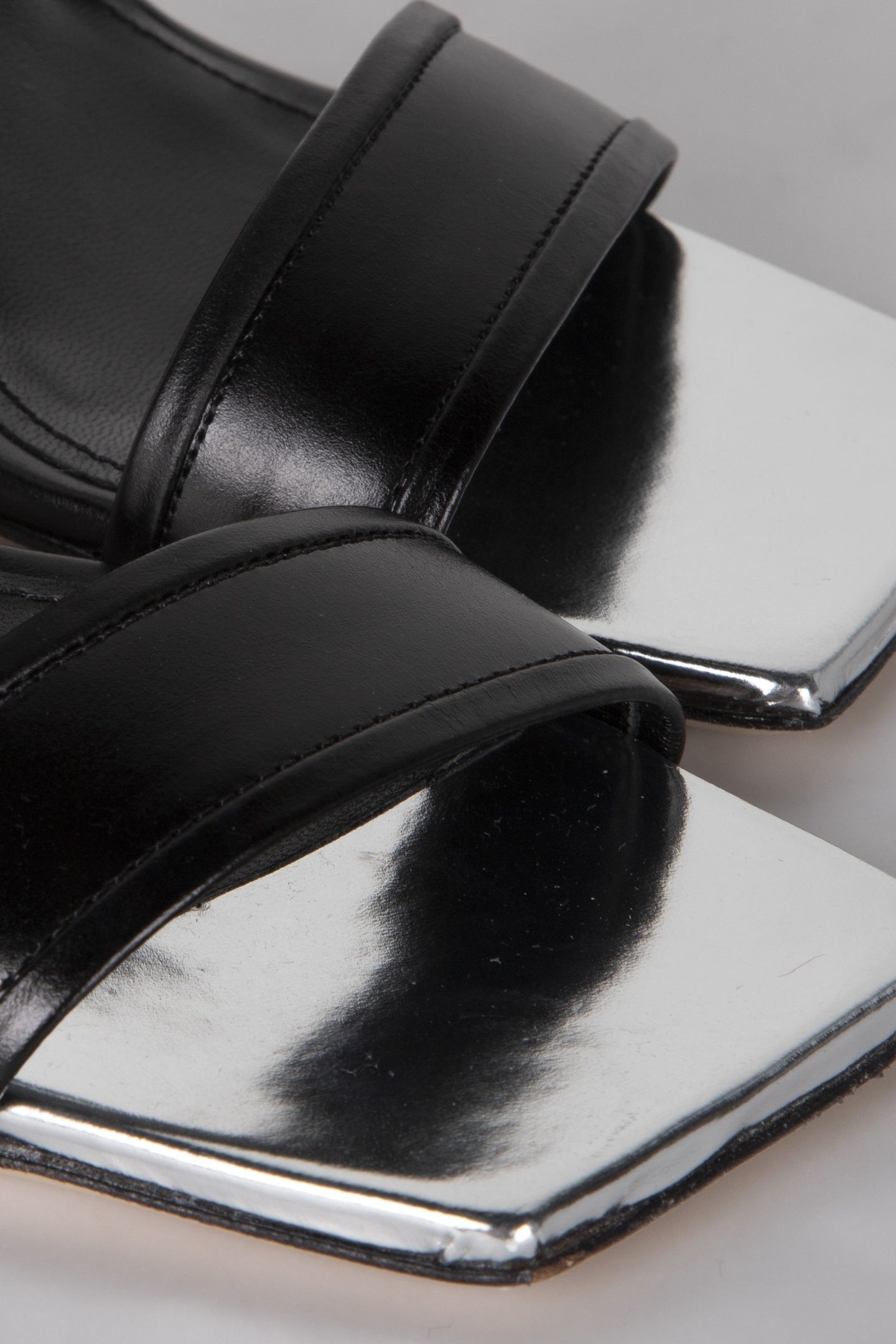 CHLORITE MET SANDALS BLACK/SILVER 4