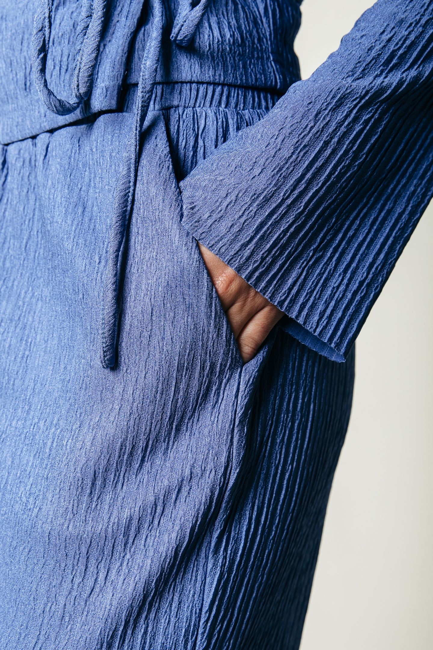 MELODY STRUCTURE STRAIGHT PANTS RAIN WASHED BLUE 4