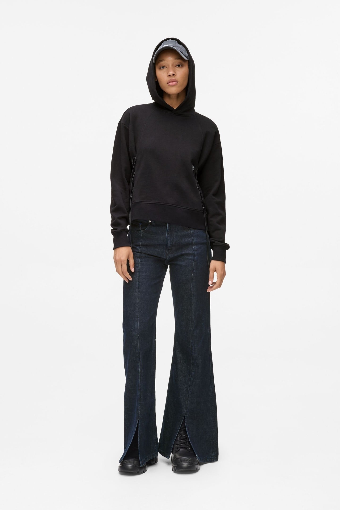 FLARED DENIM W/ SLIT RINSE BLUE 1