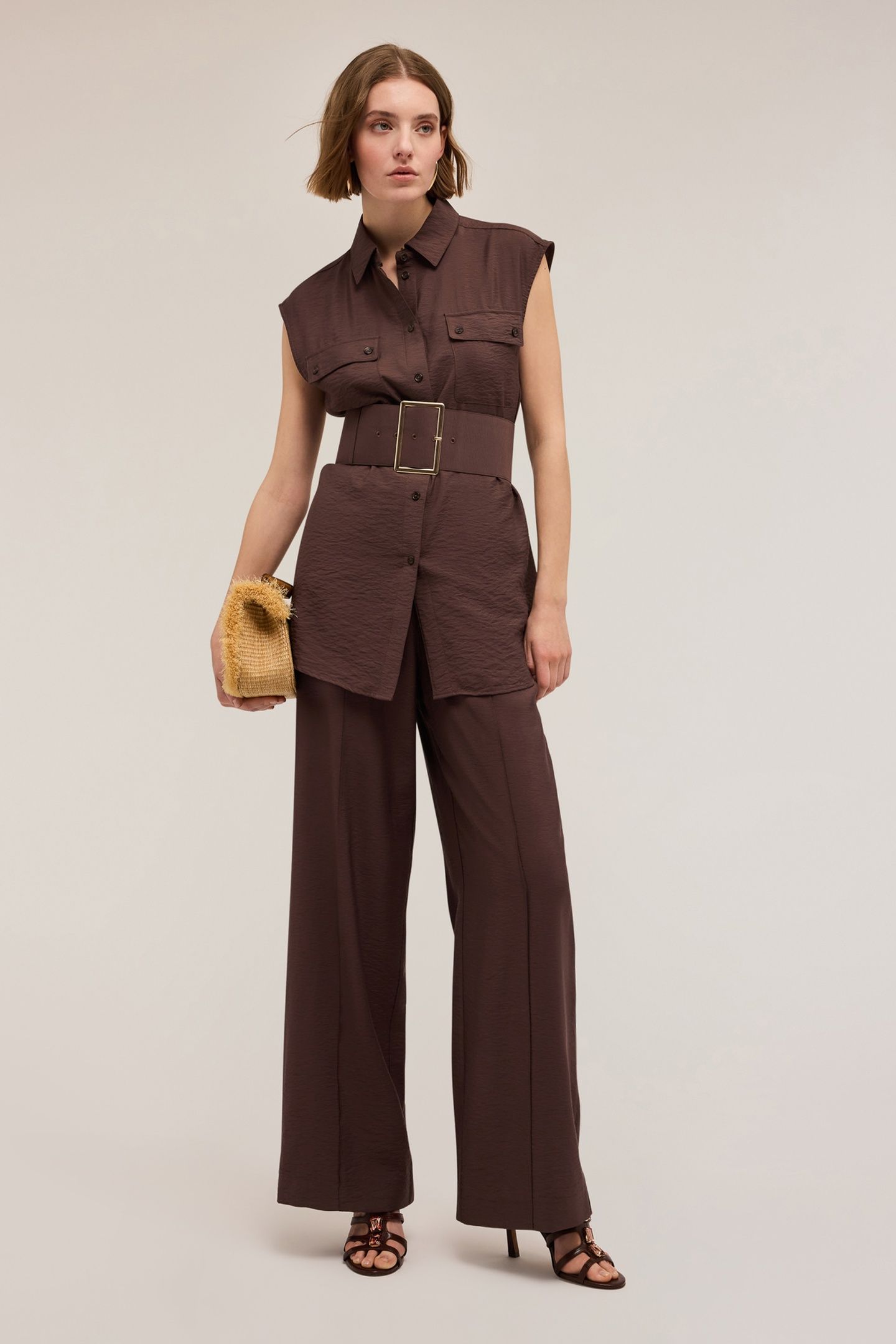 SLEEVELESS SHIRT WITH BELT BROWN 3