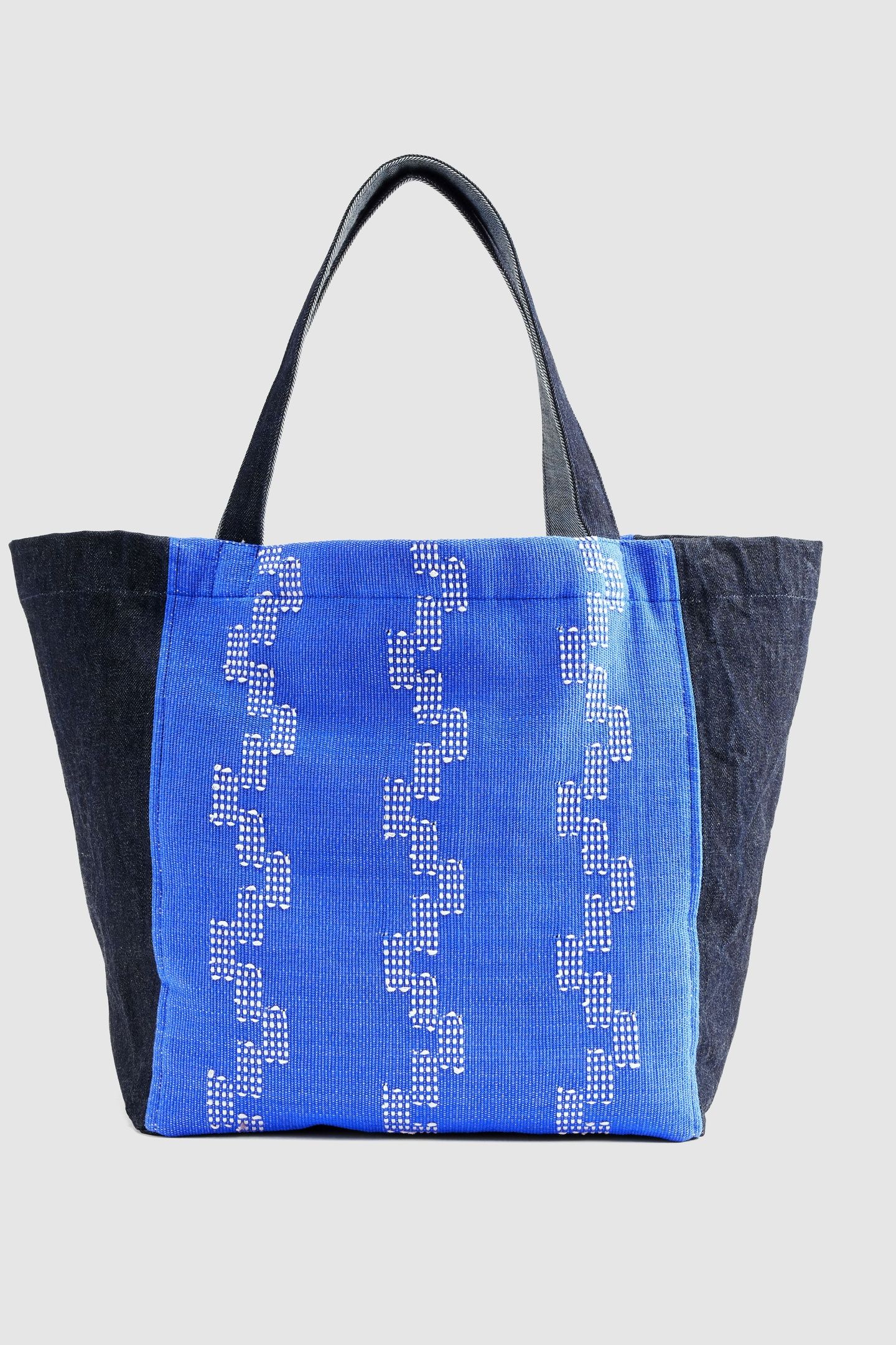 LEVI'S® X MERCADO GLOBAL BLANCA TOTE 2
