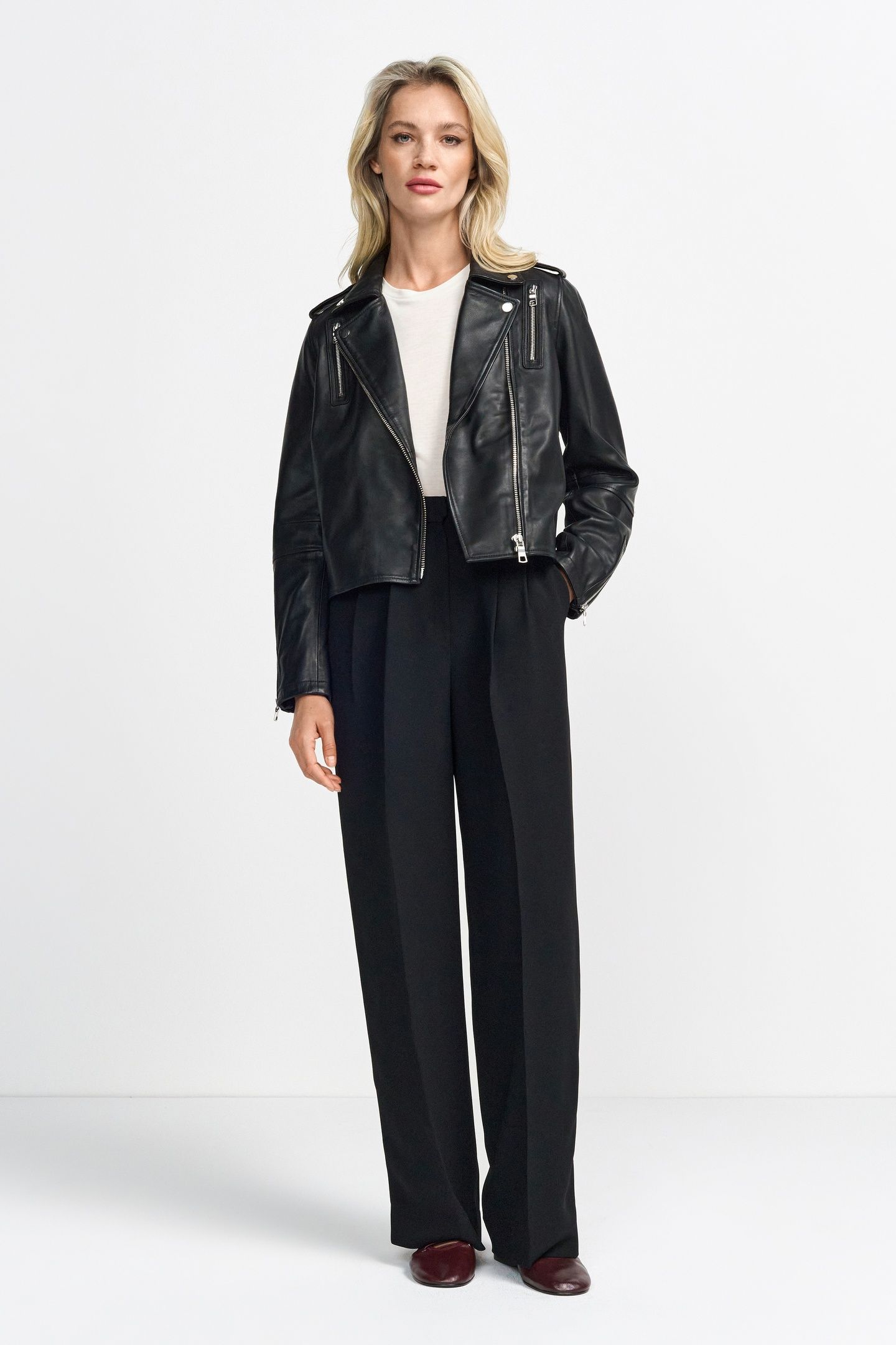 WIDE LEG PLEATED PANTS BLACK 1