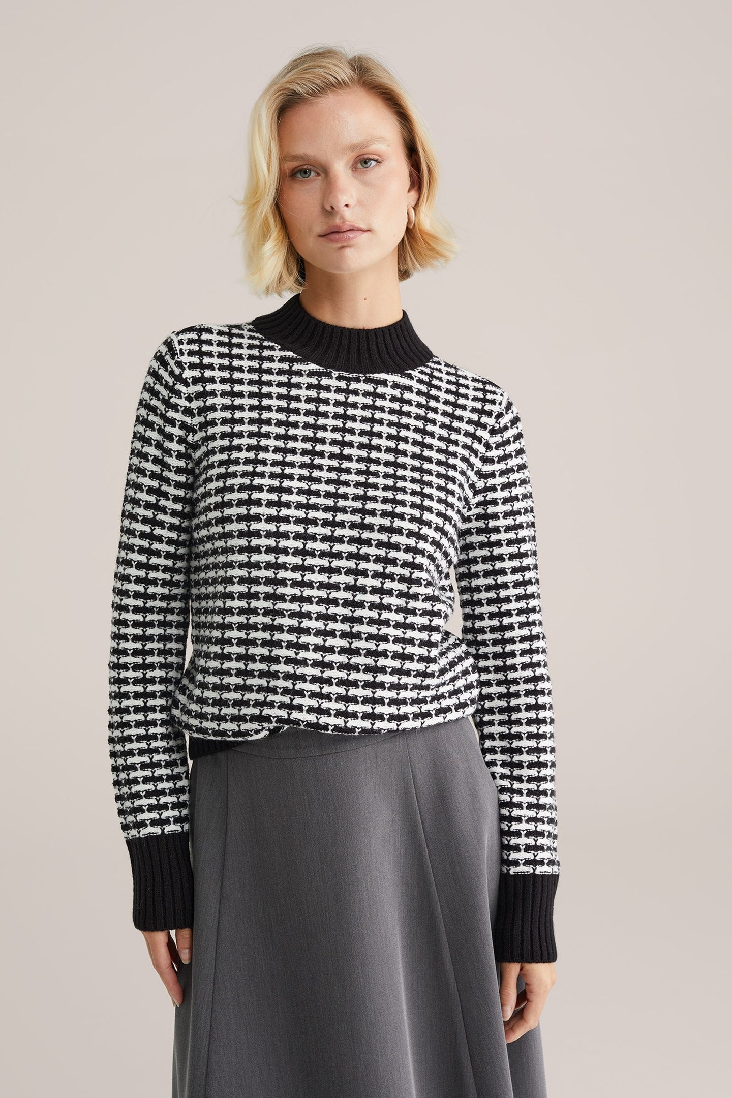 KNITTED PULLOVER BLACK 1