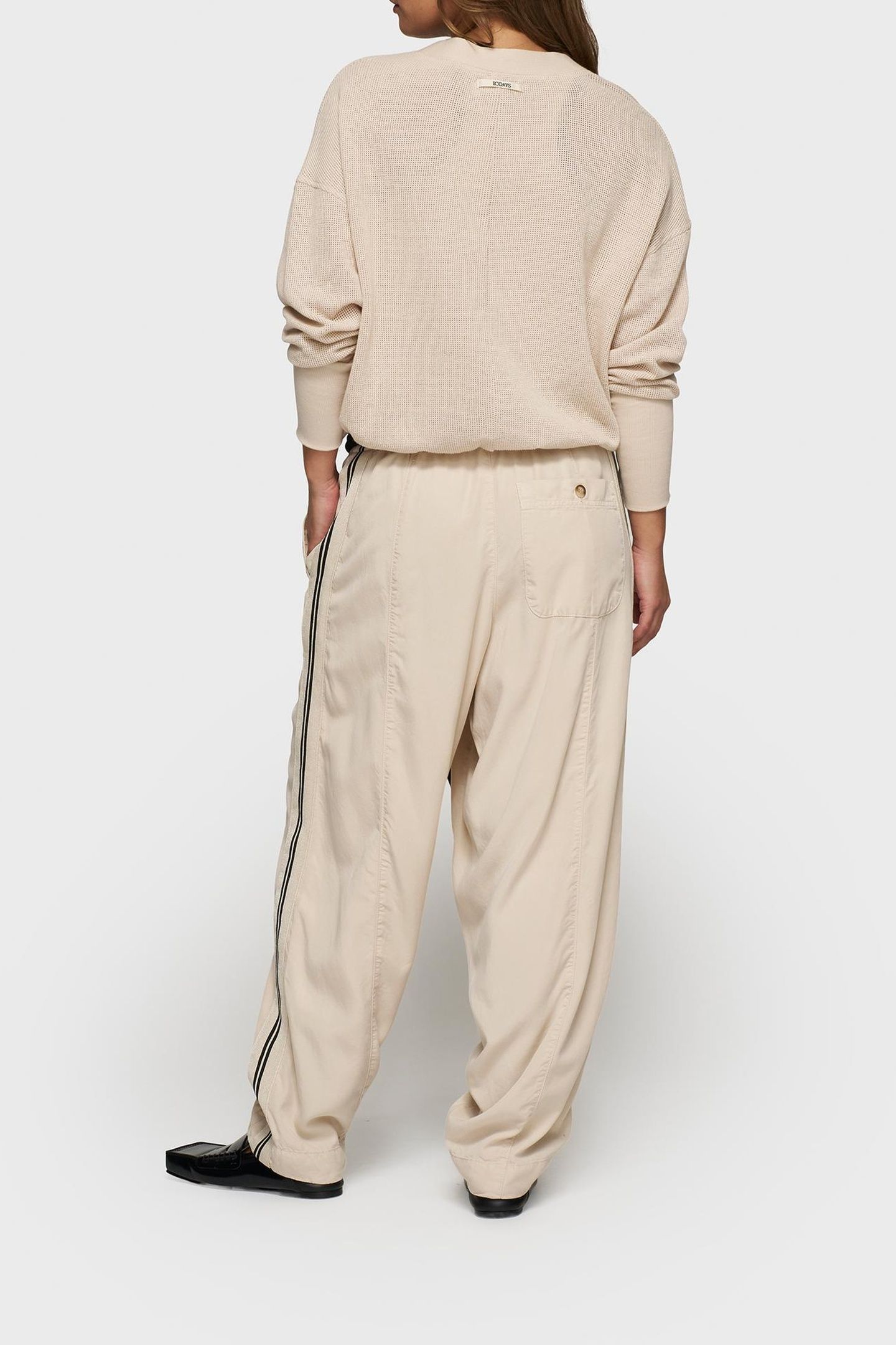 WIDE TAPERED PANTS TENCEL LIGHT EARTH 3