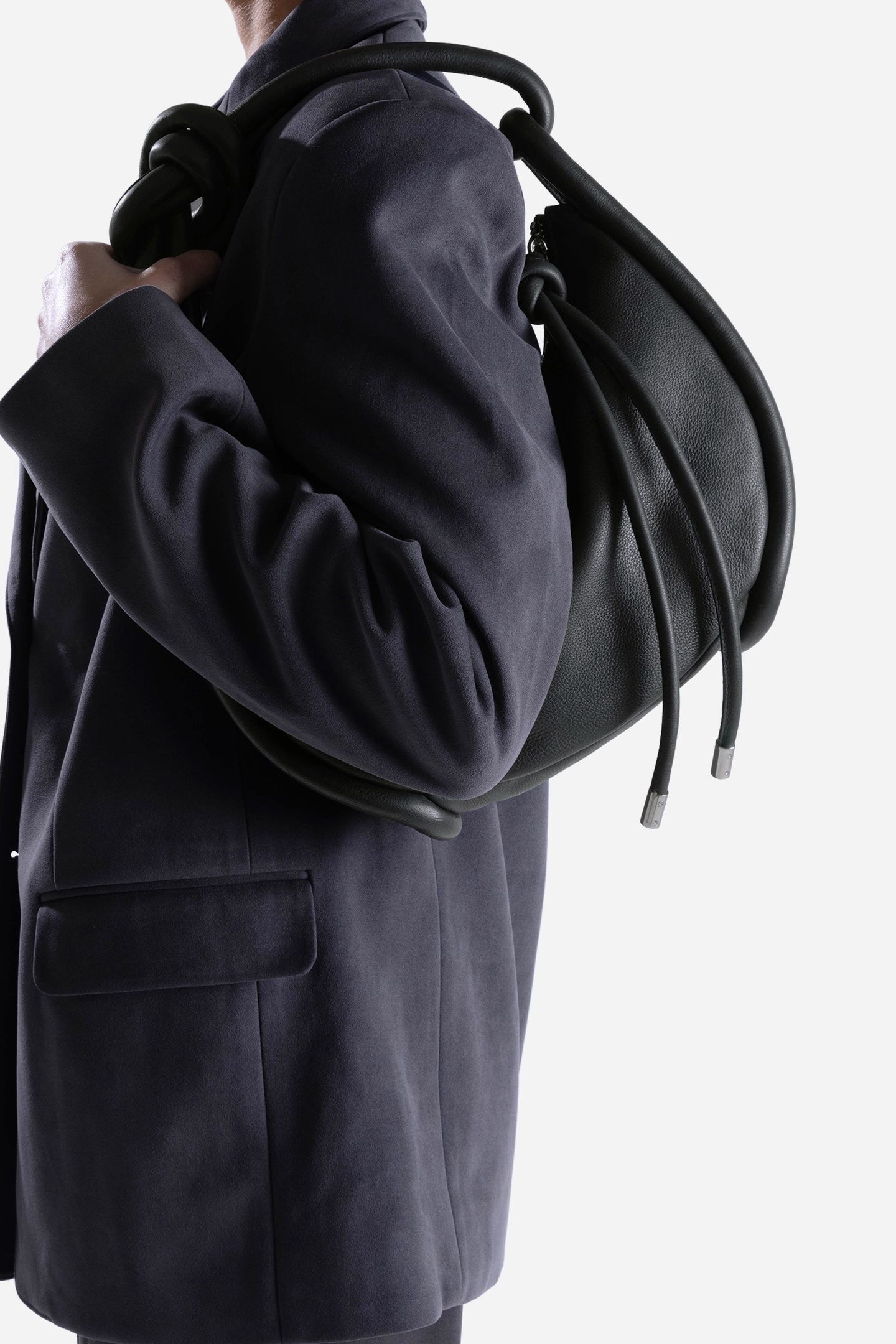 M-IAA BAG BLACK 4