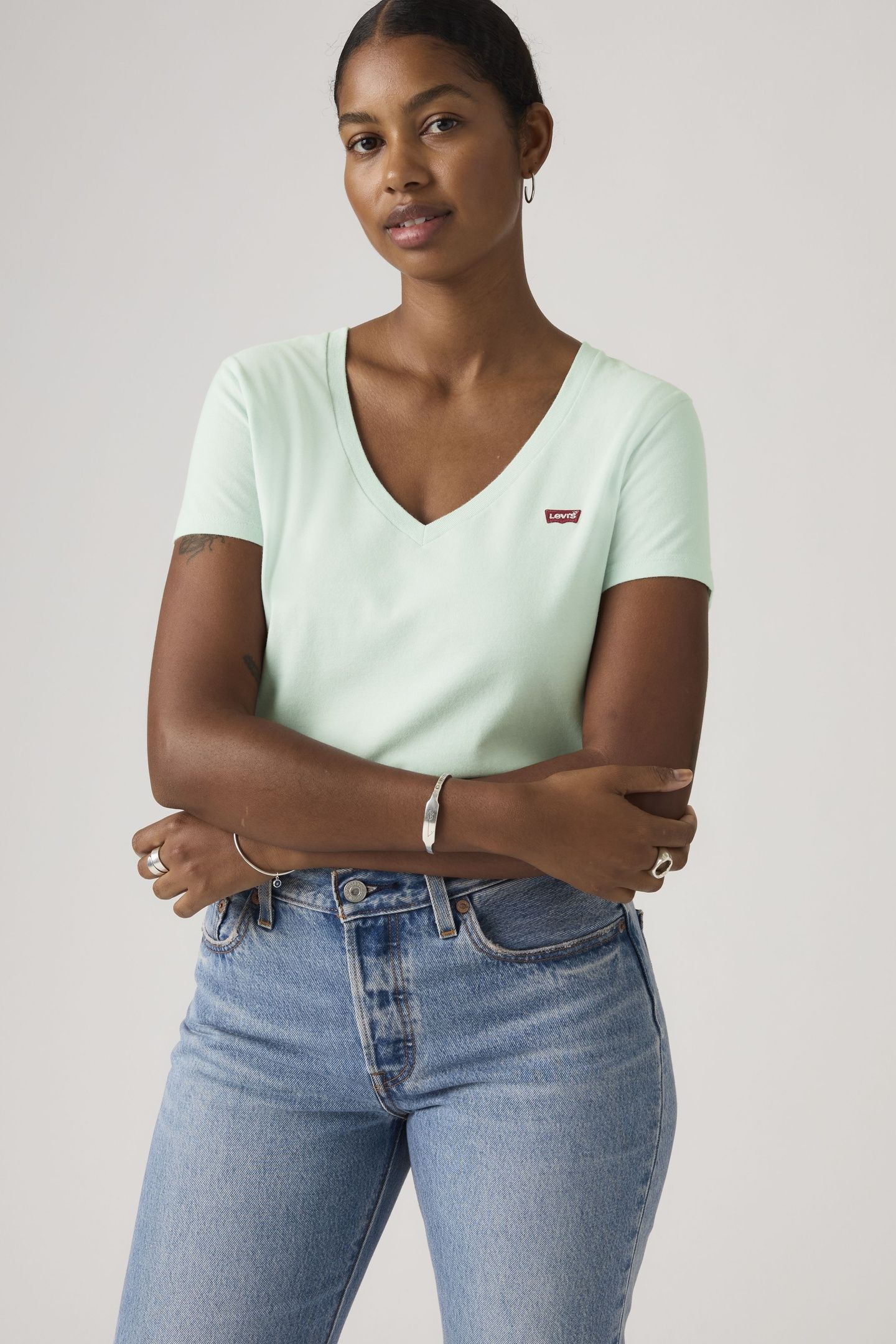 PERFECT V-NECK TEE 2