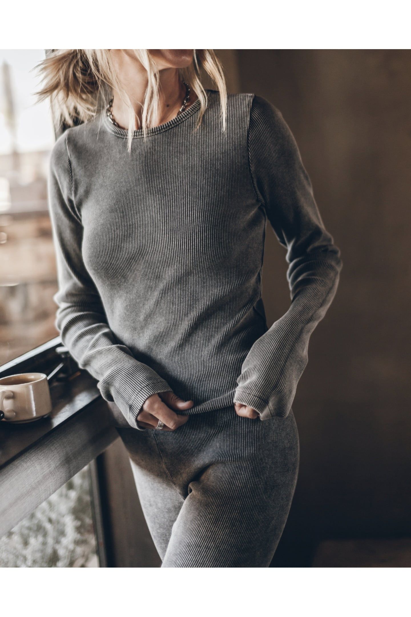 THE DARK RIBBED LONGSLEEVE 2