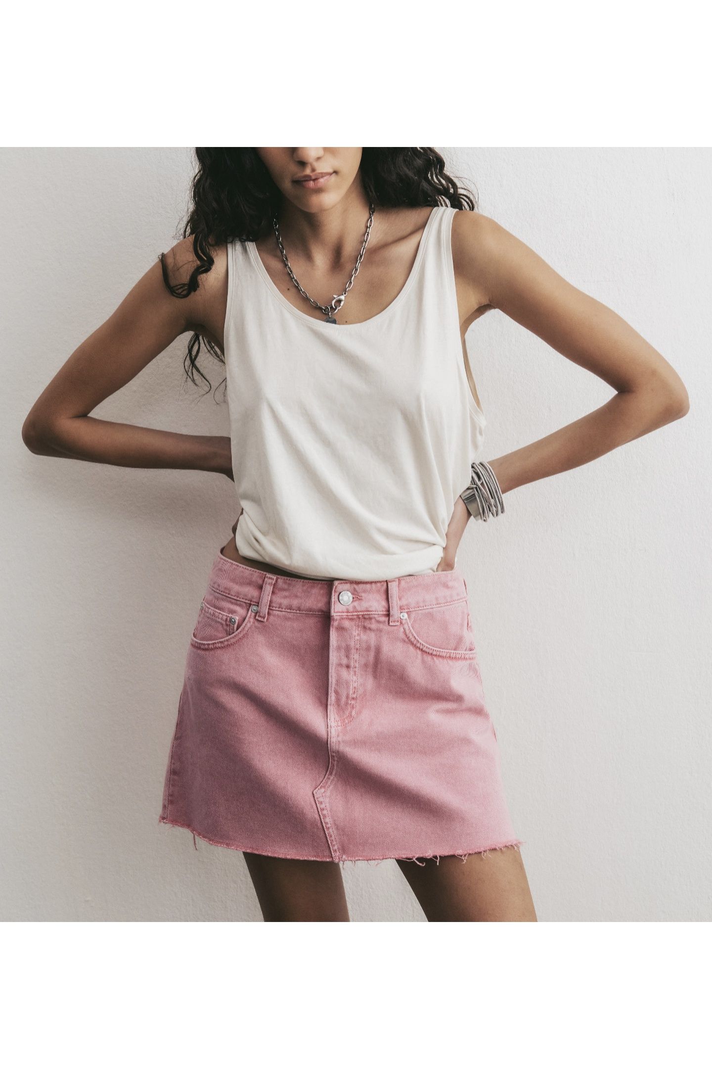 THE PINK DENIM SKIRT 2