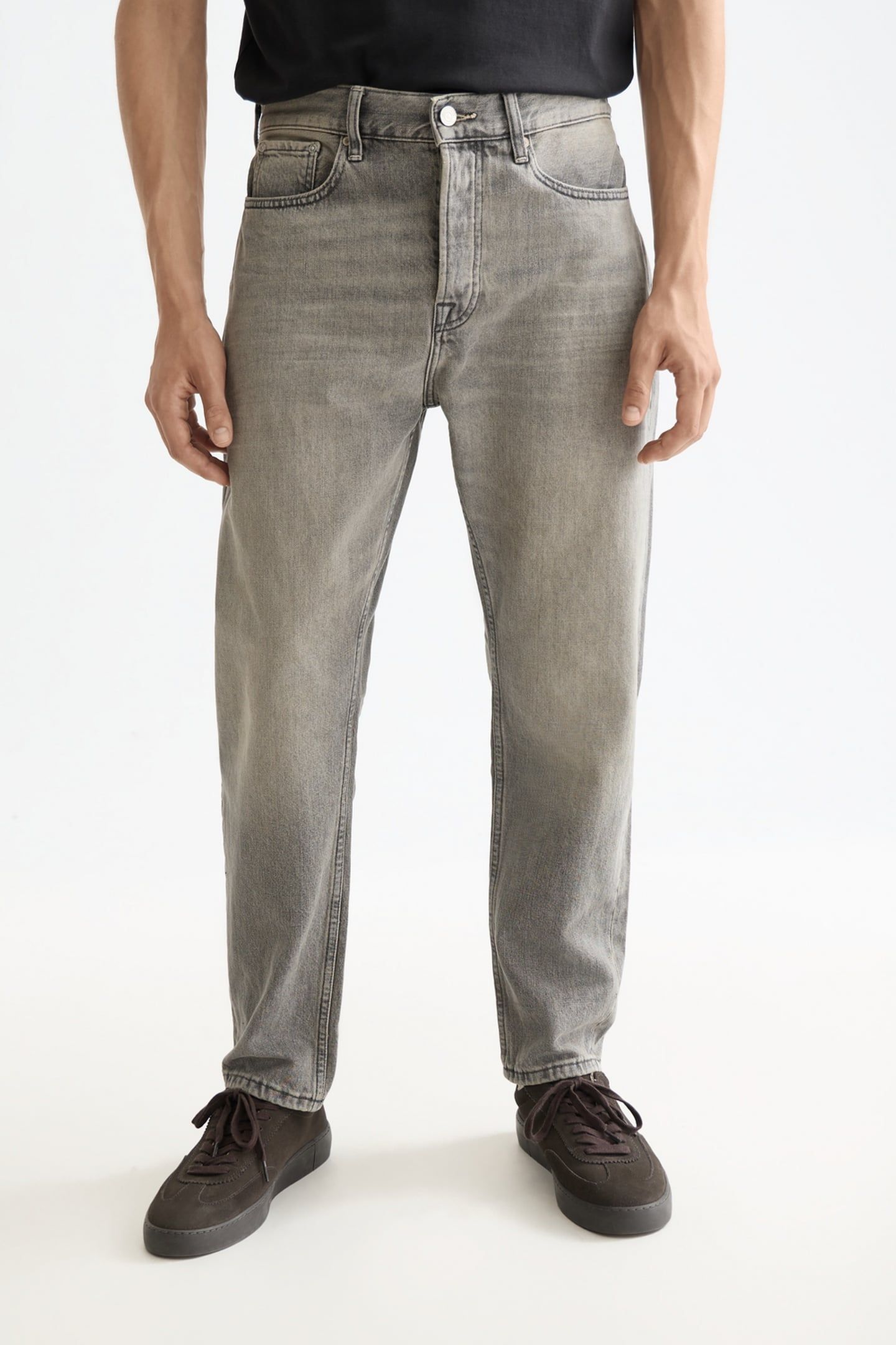 DEAN LOOSE TAPERED JEANS — GREY ROAD 1