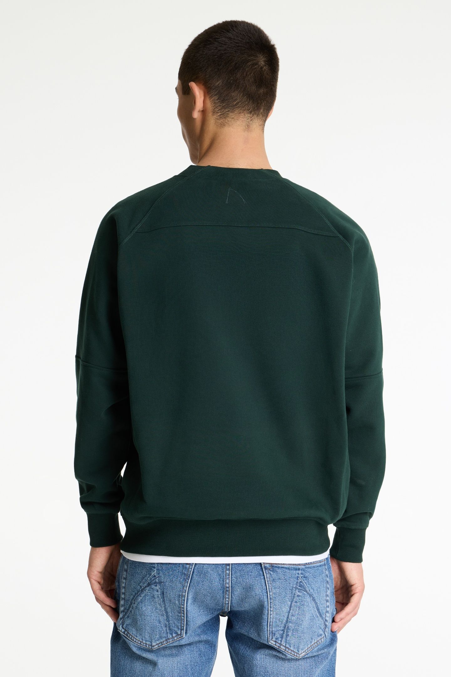 CONNECT ROUND SWEATER SCARAB 3