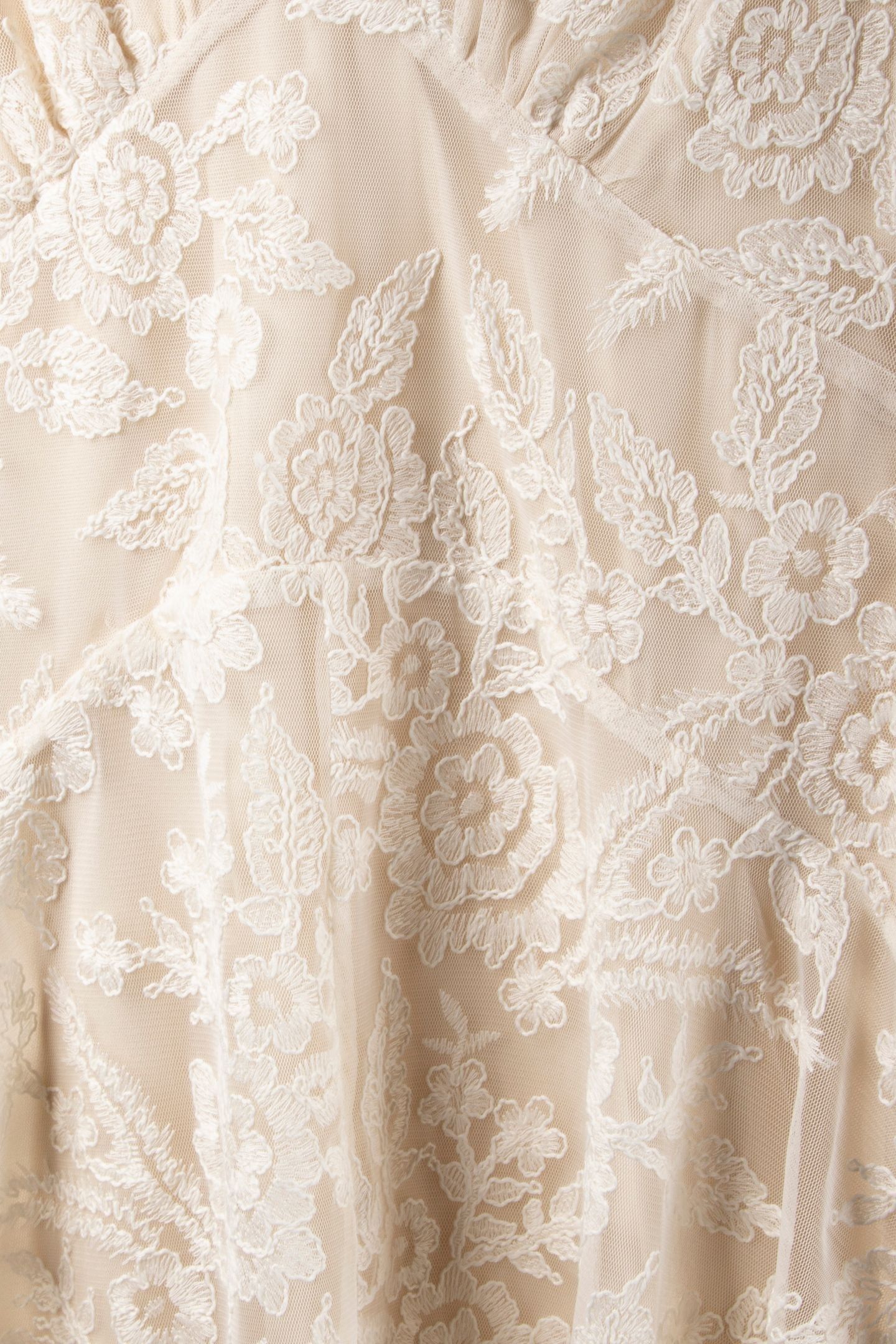 DELPHIE LACE DRESS WHITE 4