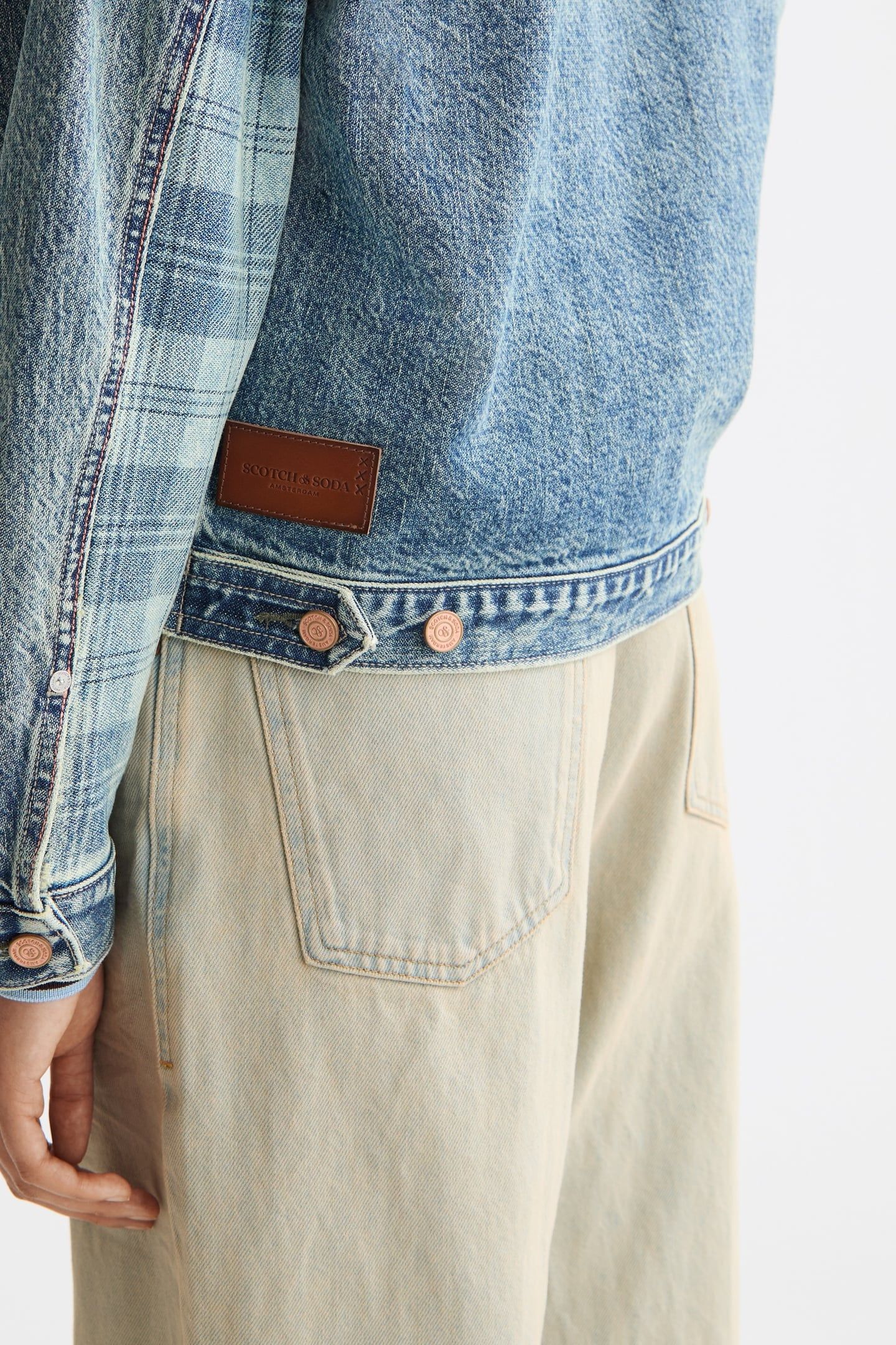 CUSTOMISED DENIM JACKET IN MIXED FABRIC - OUTDOOR BLUE 1