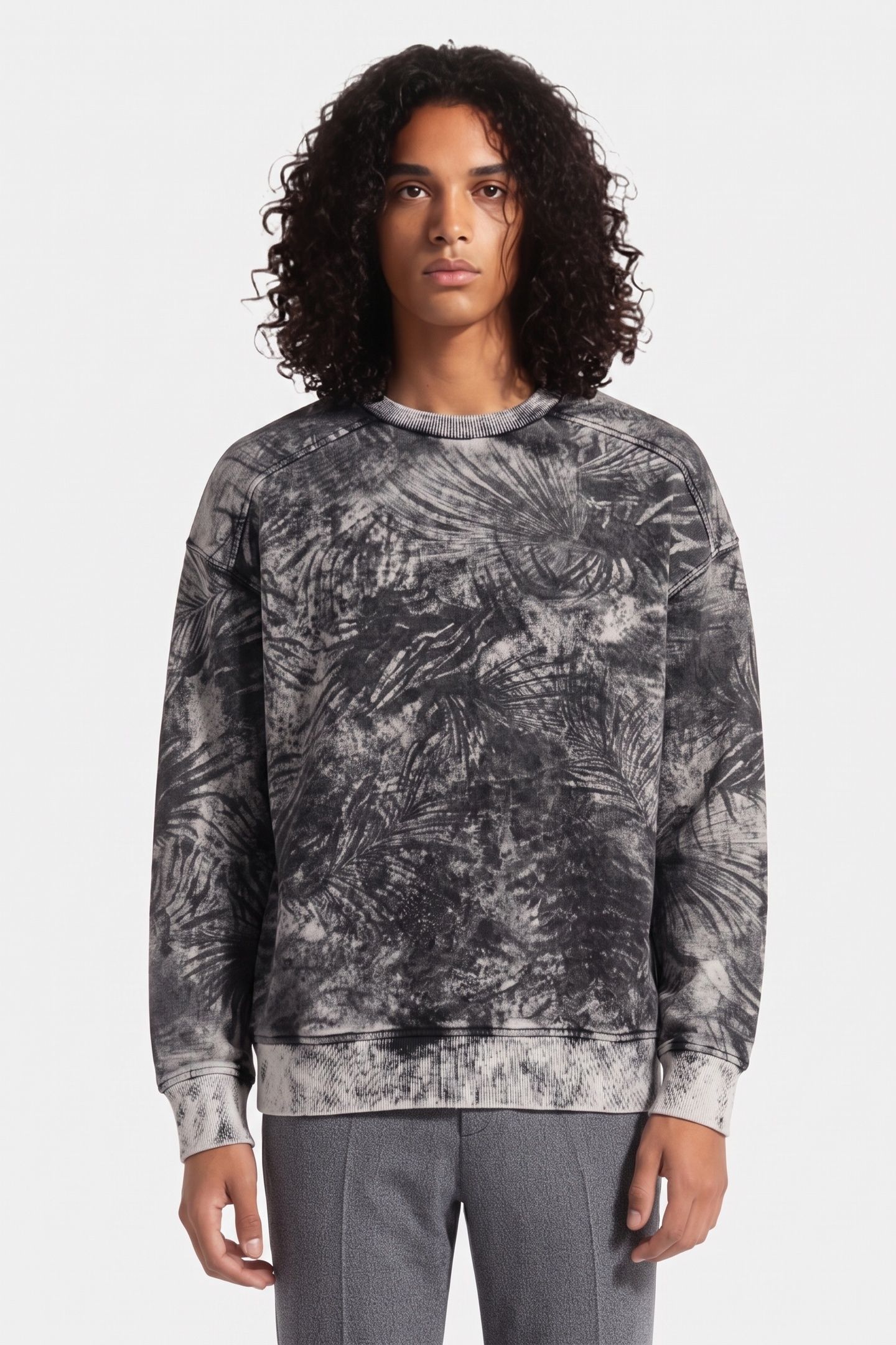 TIMMI SWEAT BLACK HOLOGRAPHIC 1