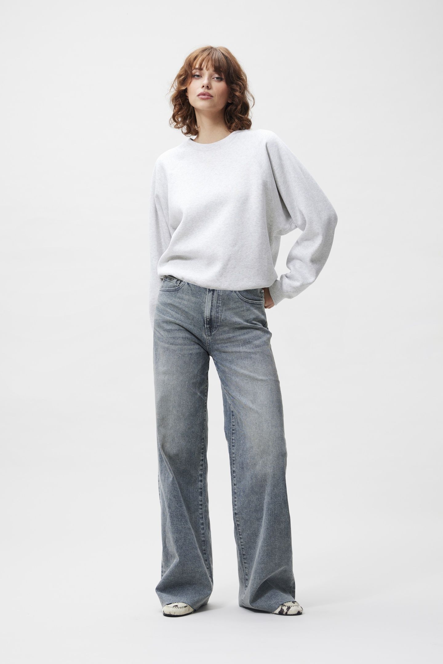 GRAPHIC SWEATER LIGHT GREY MELANGE 2