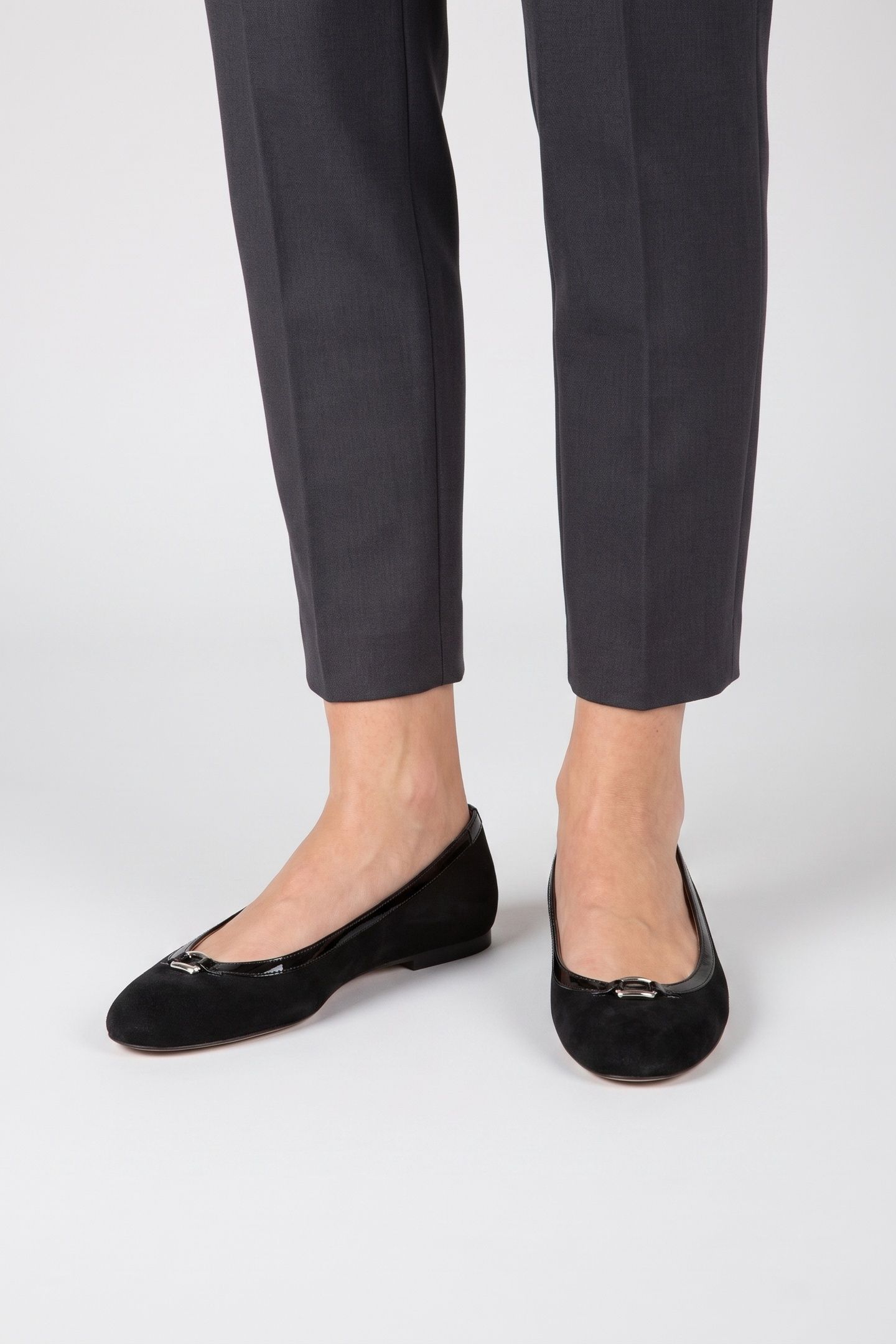 DOLLIE OLOID ROUND TOE BLACK 3