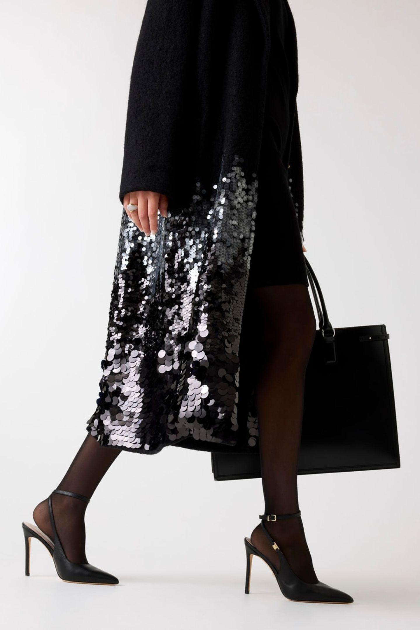 VICKY SINGLE BREAST SEQUINS JET BLACK 8