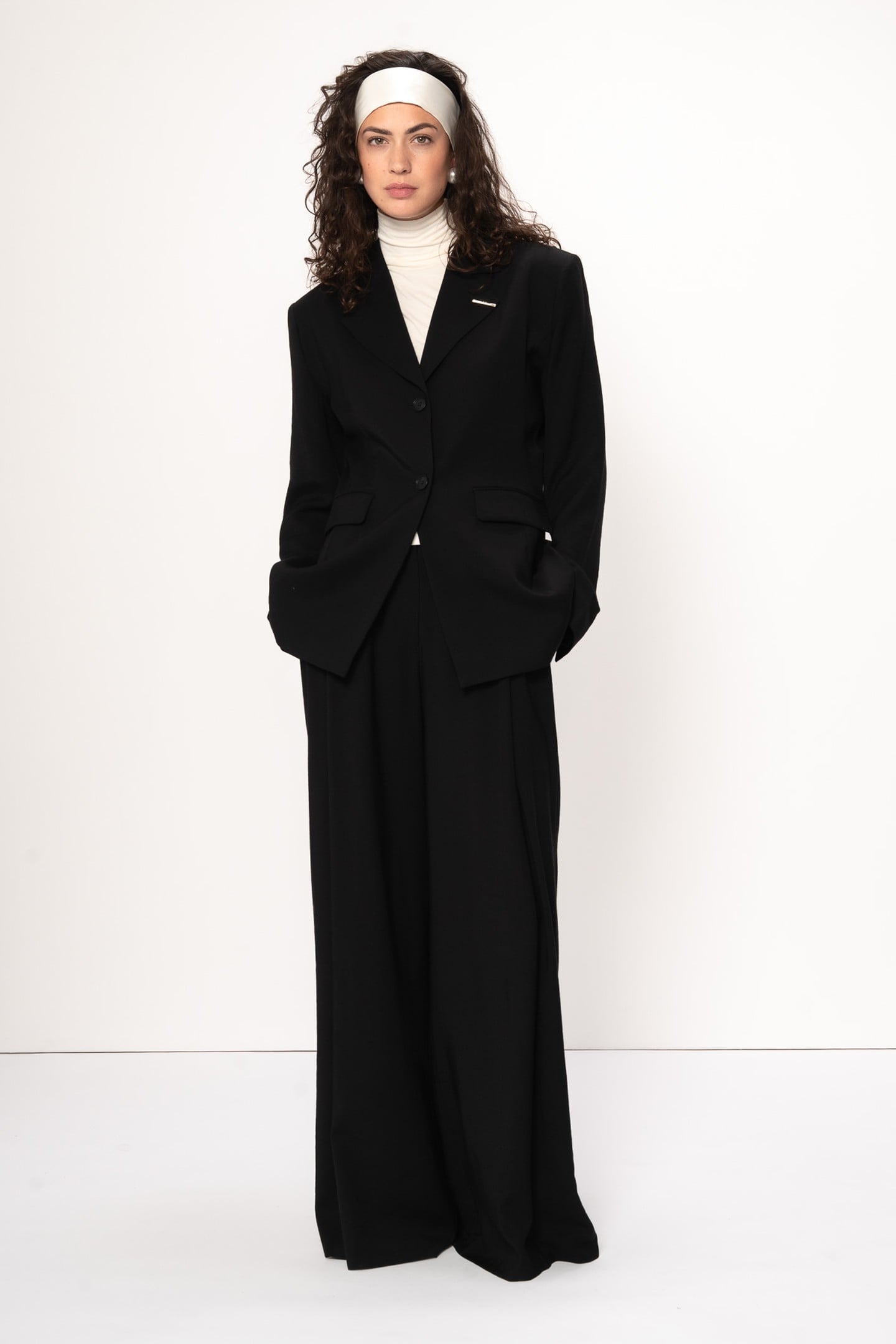NOE BLAZER BLACK 2