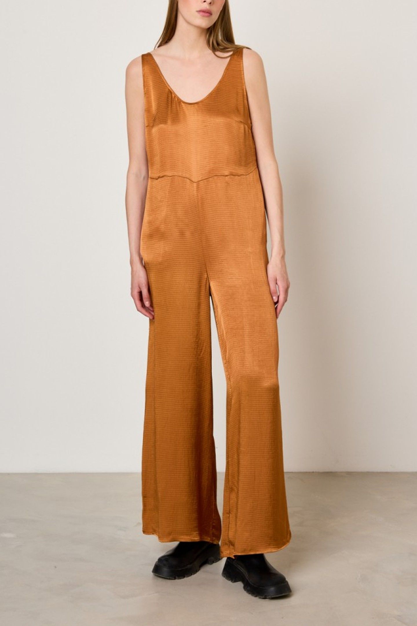 SHANING JUMPSUIT CANNELLE 1