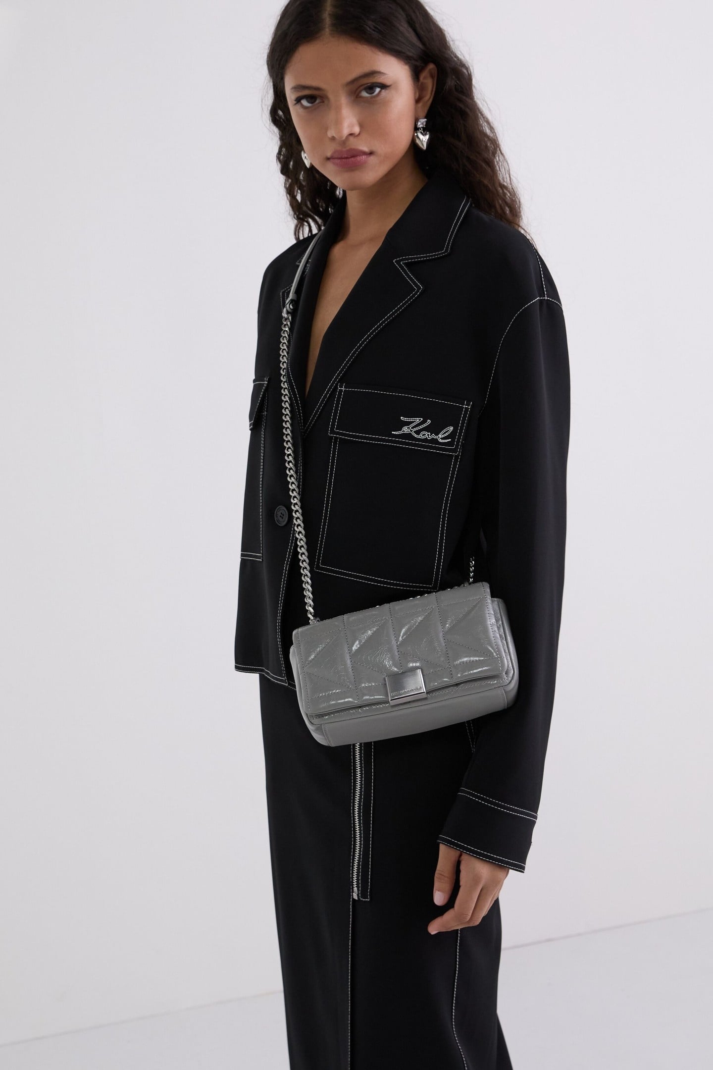 K/KUILT SMALL WRINKLE CROSSBODY CLOUD GREY 1